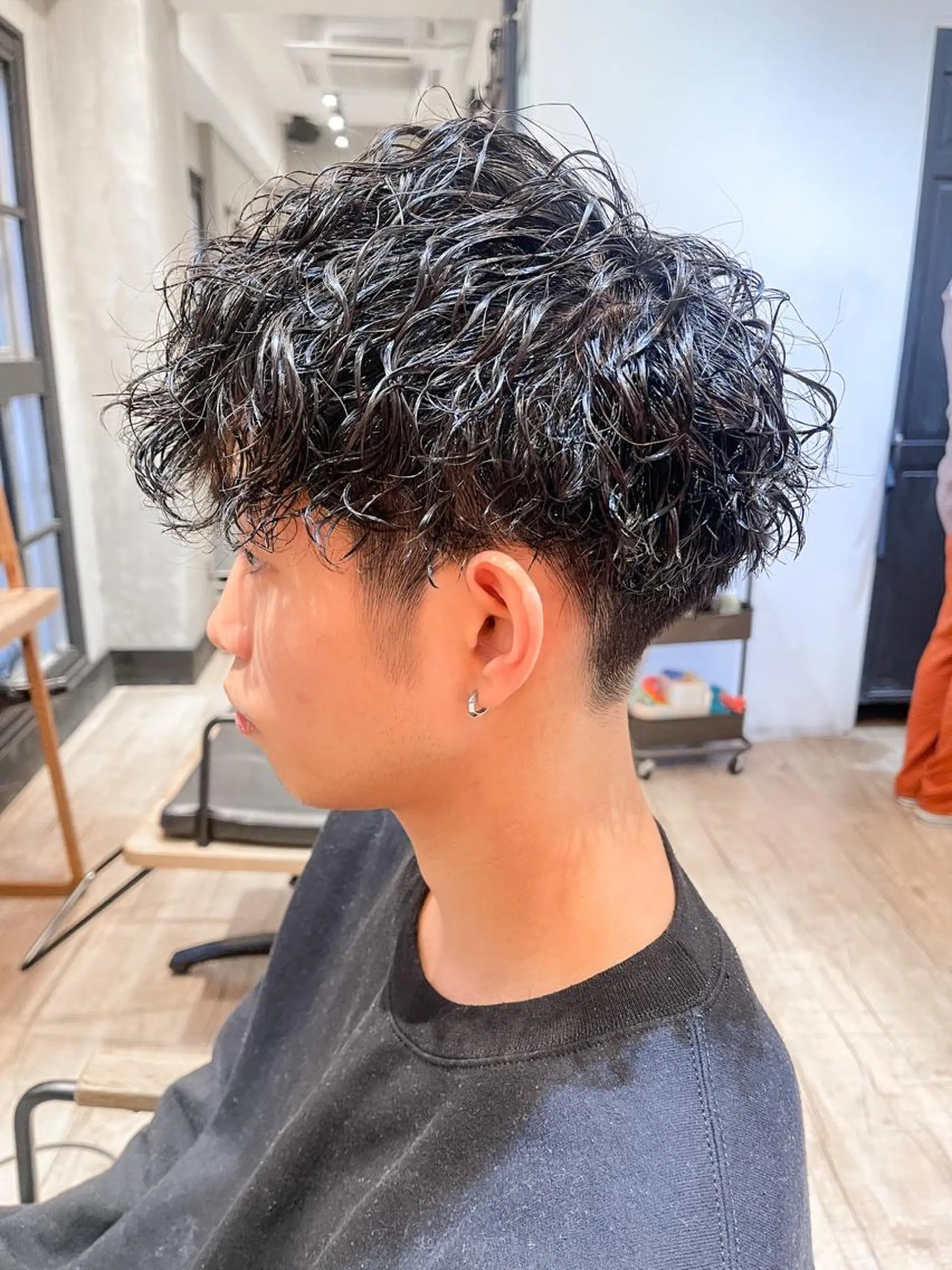 ショート パーマ メンズ メンズパーマ ツイストスパイラルパーマ スパイラルパーマ カット パーマ トリートメント ヘアセット 新宿メンズ専門 モテ清潔感パーマ特化のヘアスタイル