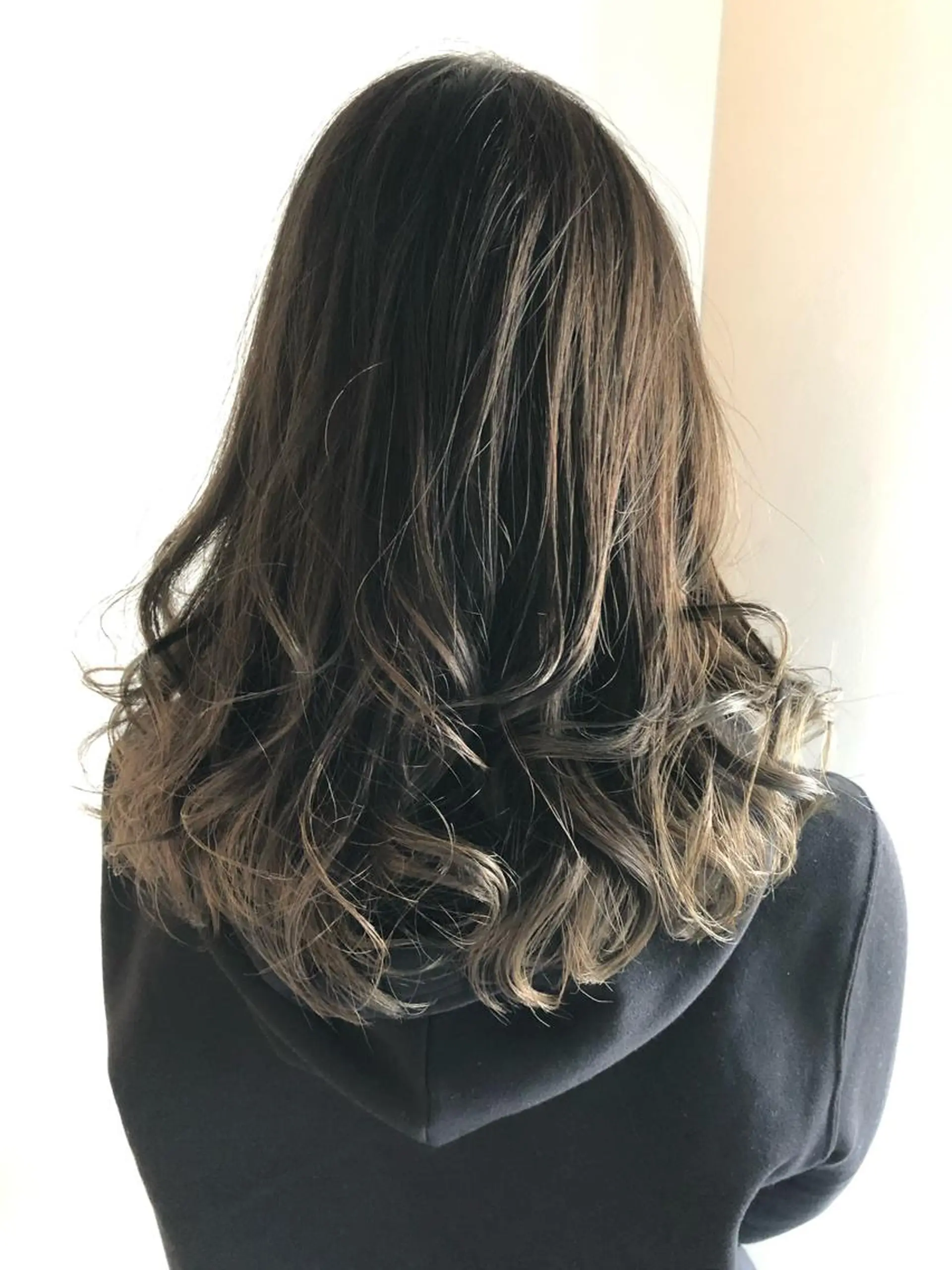 ミディアム カラー OFF YUYAのヘアスタイル