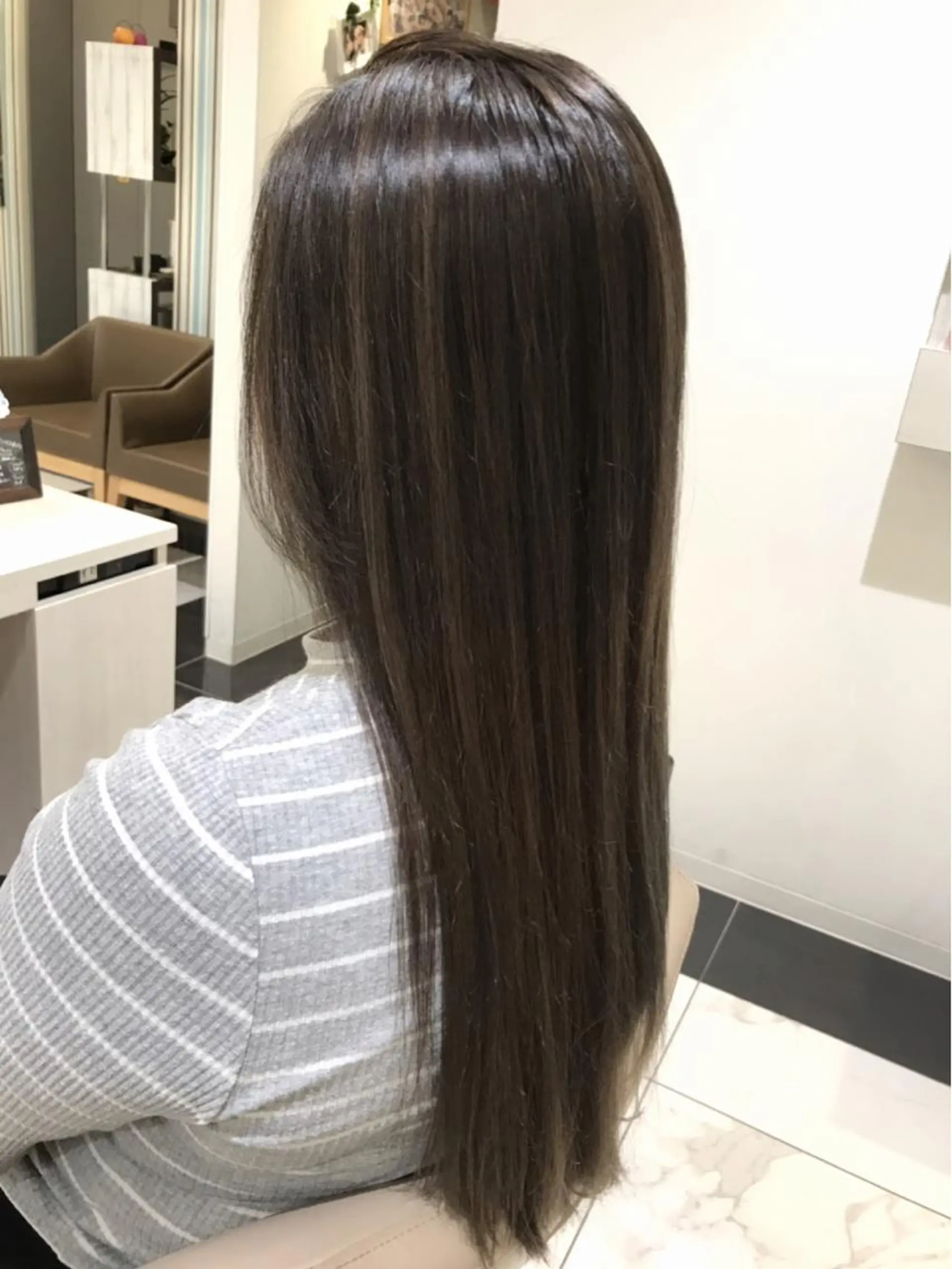 ロング カラー グラデーションカラー グレージュ ハイライトカラー ハイライト かきあげバング 山崎俊輔/髪質改善 /バレイヤージュのヘアスタイル