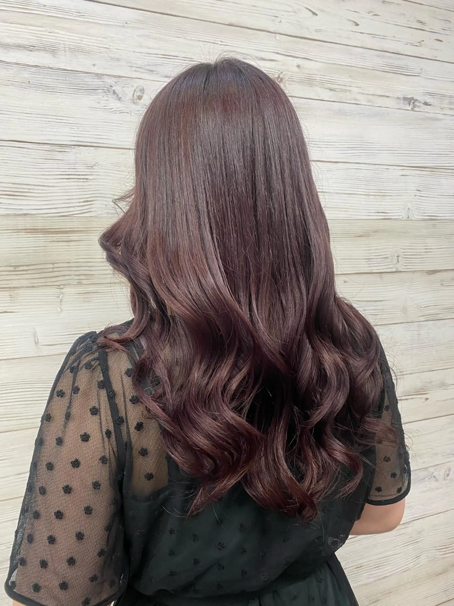 ミディアム カラー ヘアアレンジ ショートボブ 編み込みエクステ シールエクステ ミディアムパーマ バレイヤージュ LAVENDIA 初音のヘアスタイル
