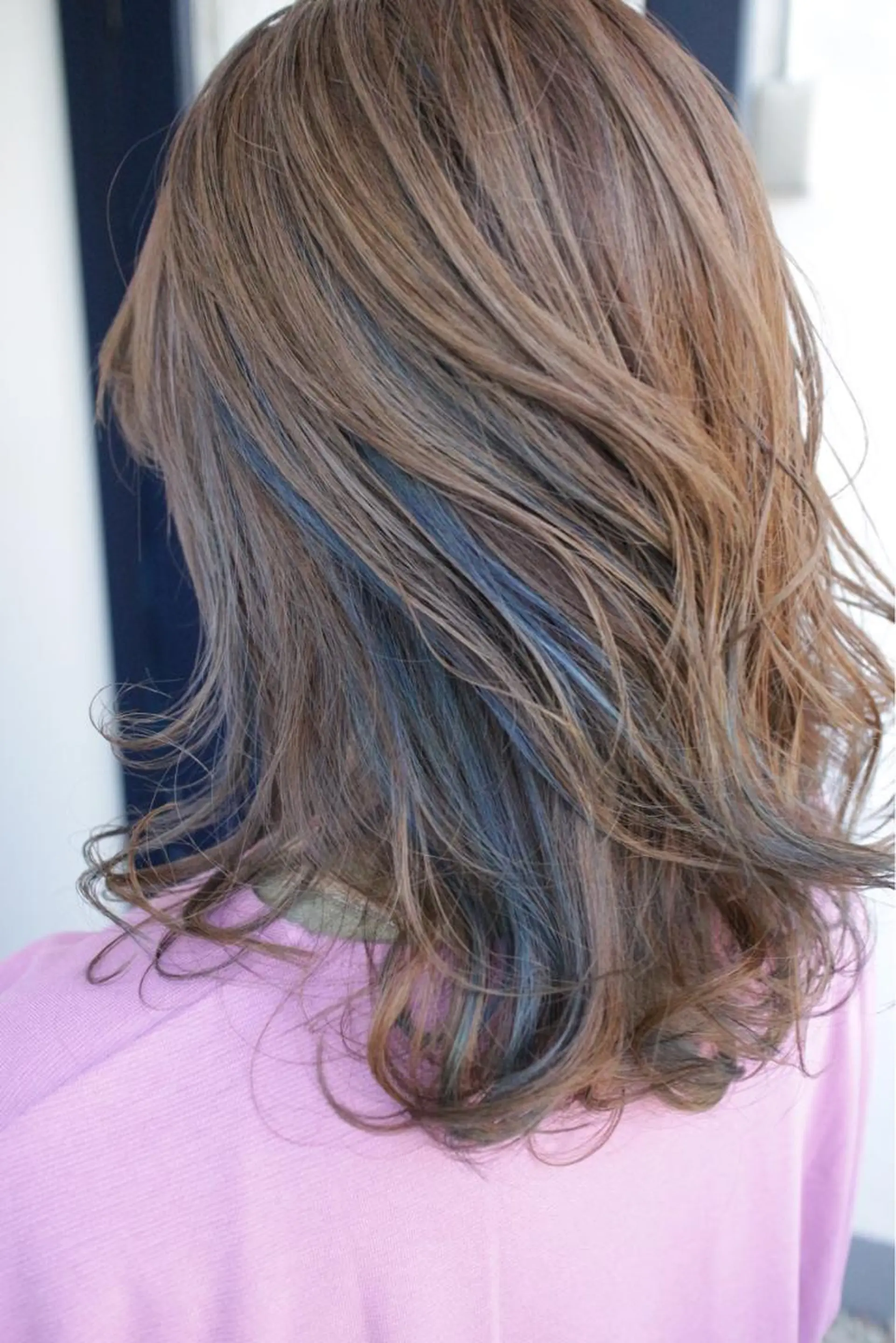 セミロング カラー ヘアアレンジ ブルーカラー ハイライトカラー ハイライト カット ヘアカラー トリートメント 吉本 知弘のヘアスタイル