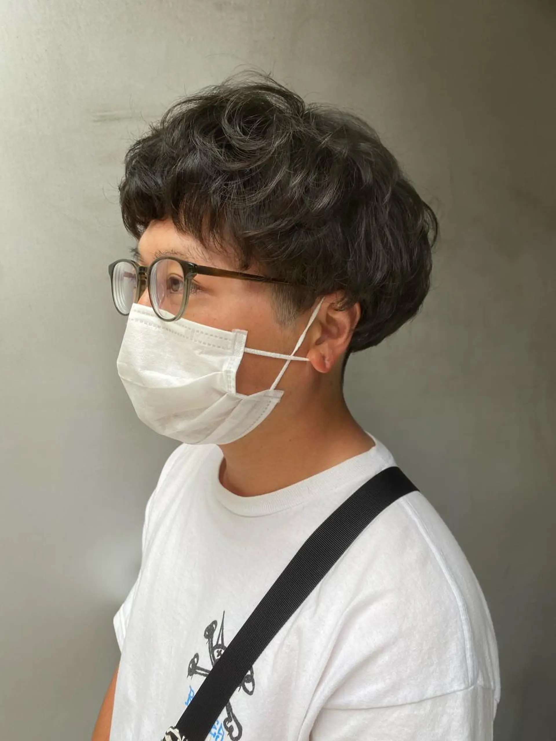 パーマ メンズ shiori ﾍﾞｰｼﾞｭｶﾗｰのヘアスタイル