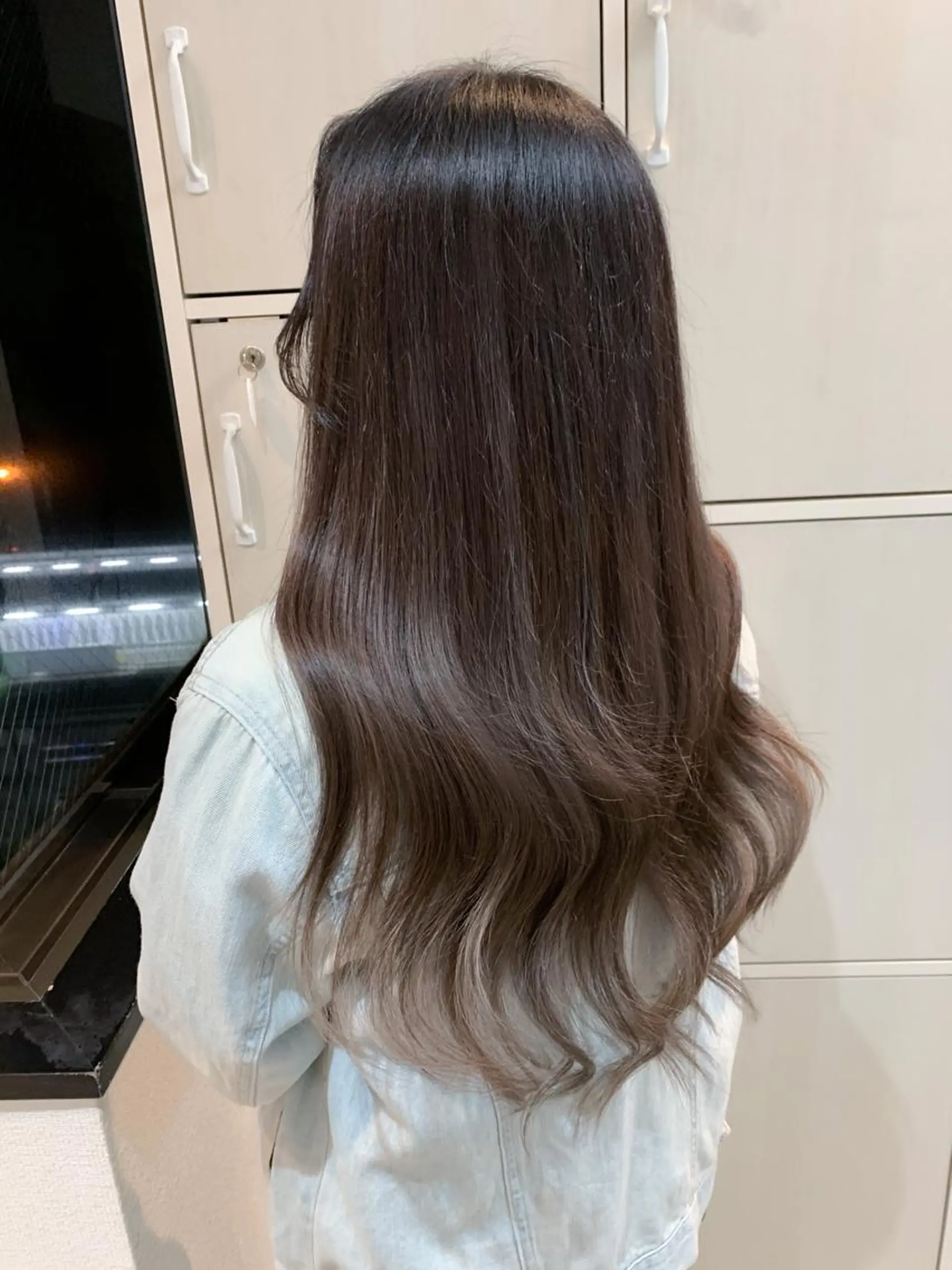 ロング カラー ベージュカラー ショコラベージュ グラデーションカラー ハイトーンカラー トリートメント /カラー/NAOKIのヘアスタイル