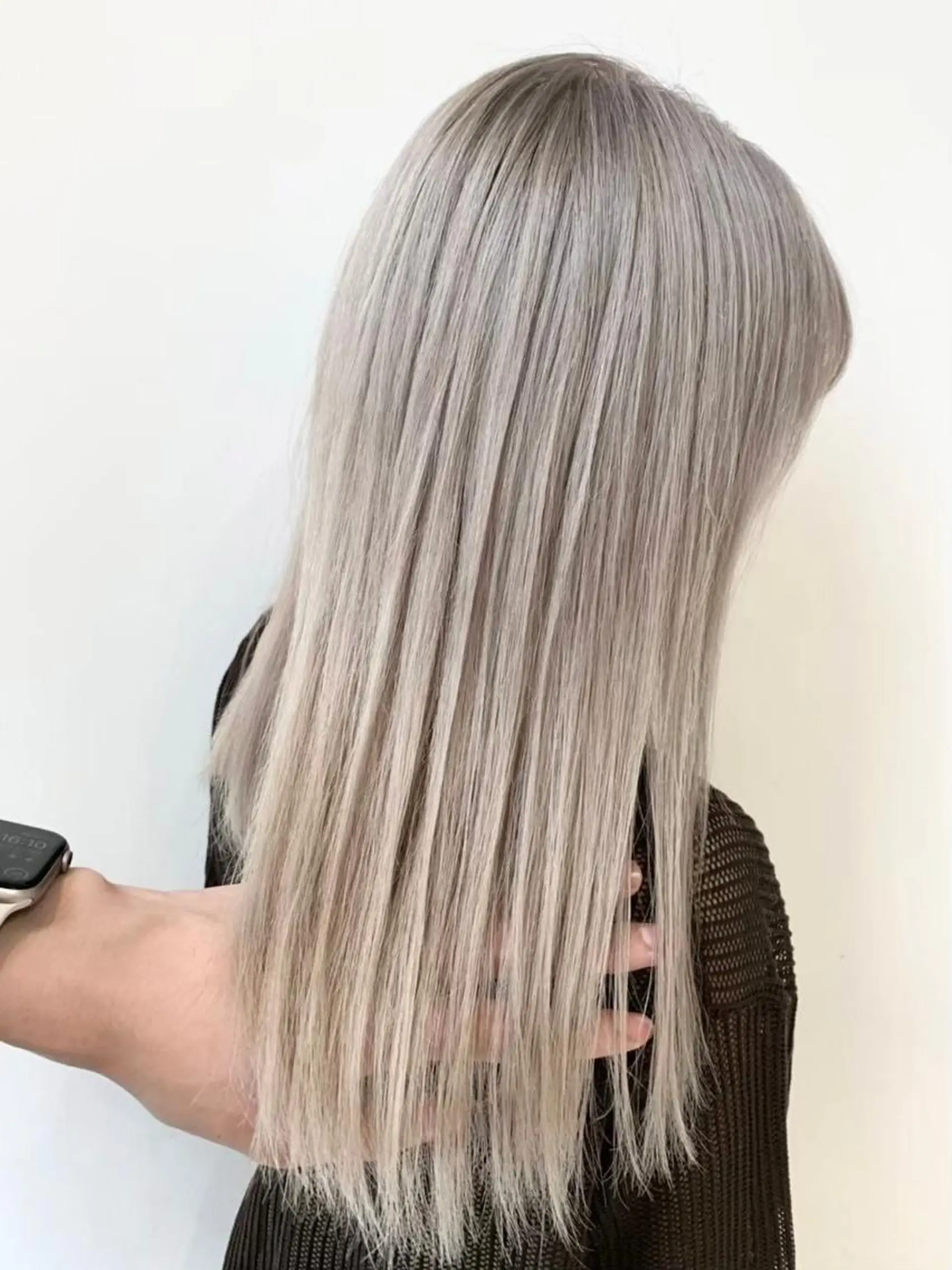 カラー ロング ブリーチ ダブルカラー ハイライトカラー イルミナカラー インナーカラー 【公式】amble luxe 中野のヘアスタイル