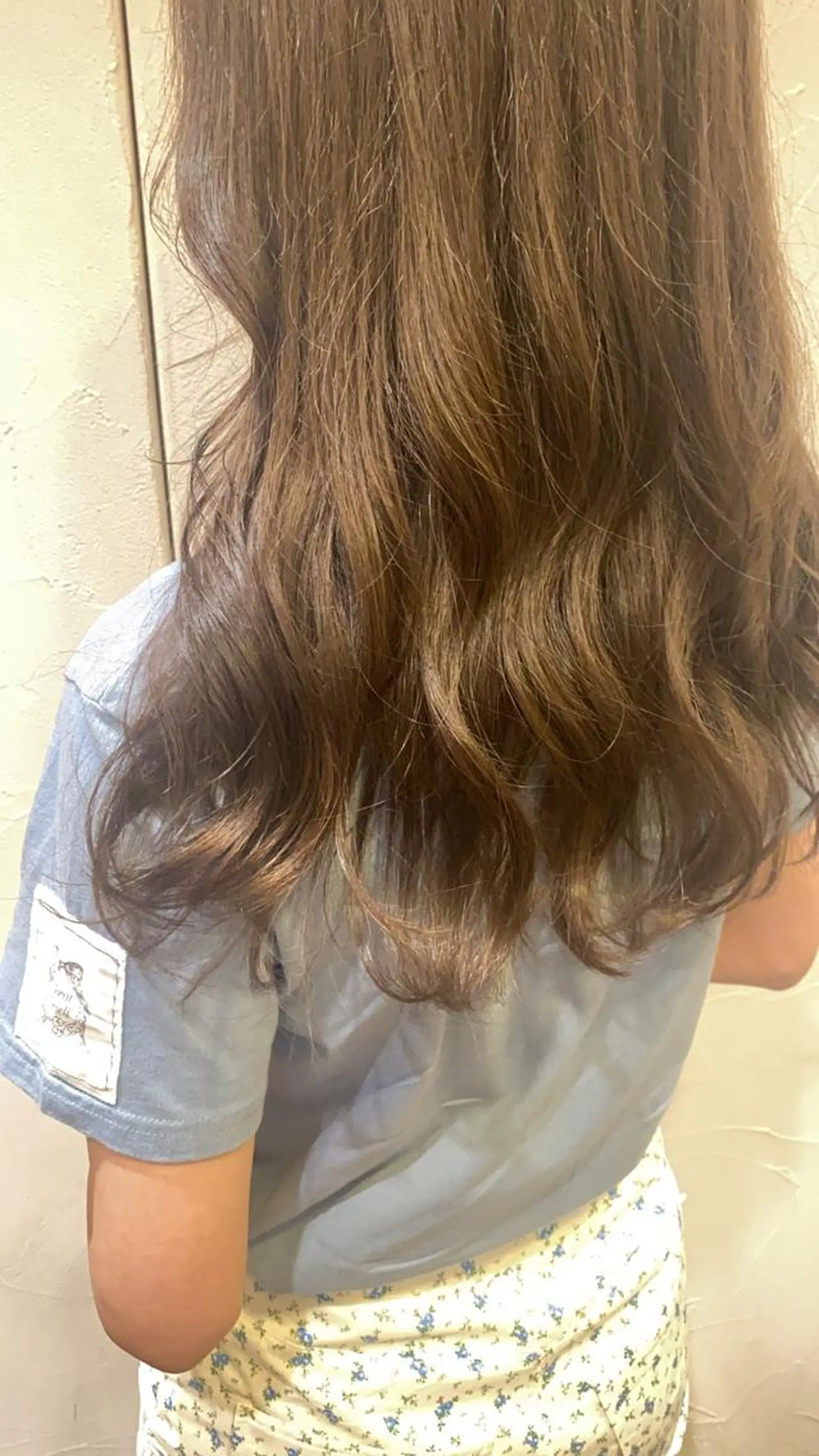 セミロング mina .のヘアスタイル