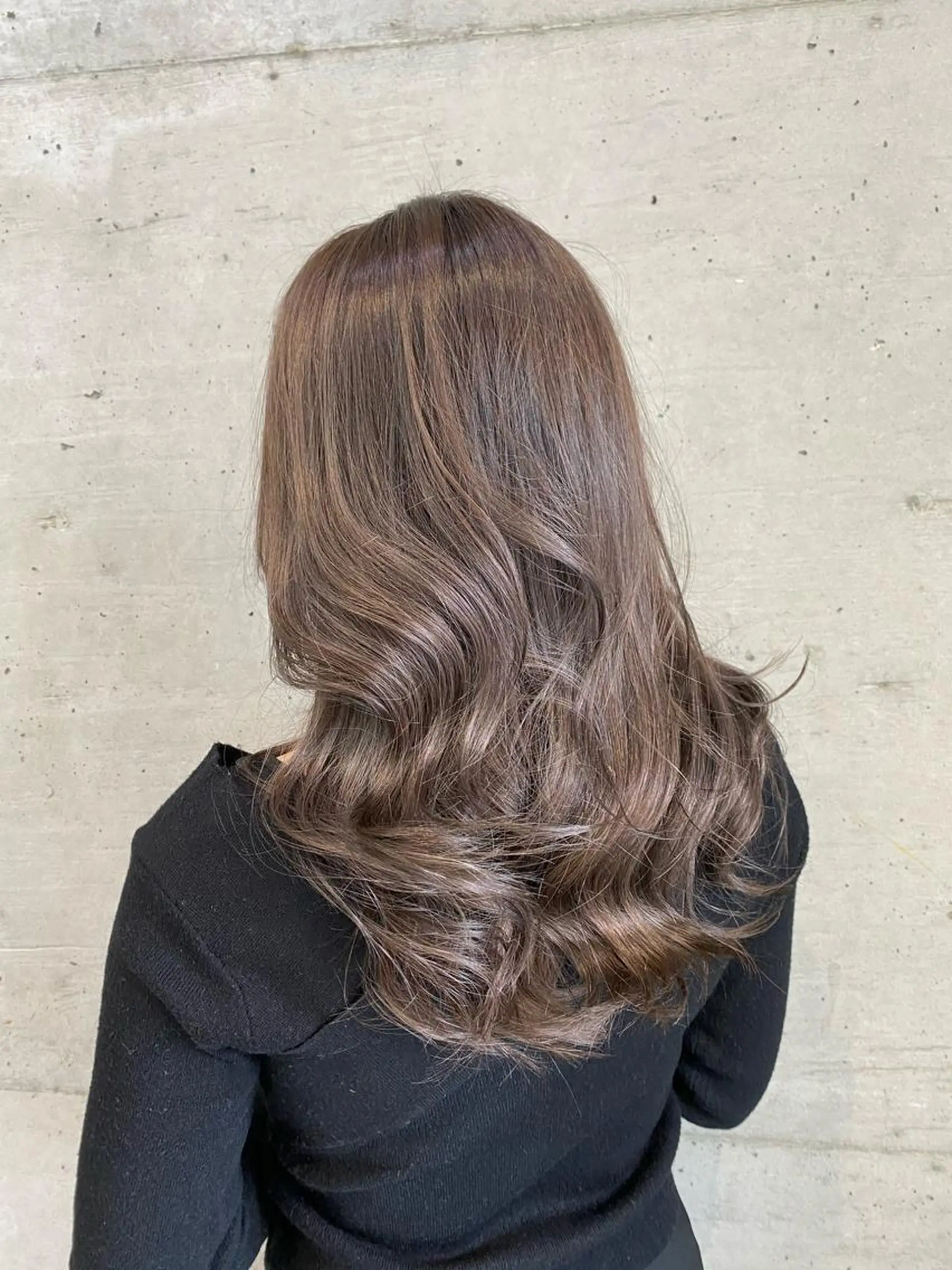 ロング カラー グレージュ ヘアカラー 大栗 佑也  髪質改善のヘアスタイル