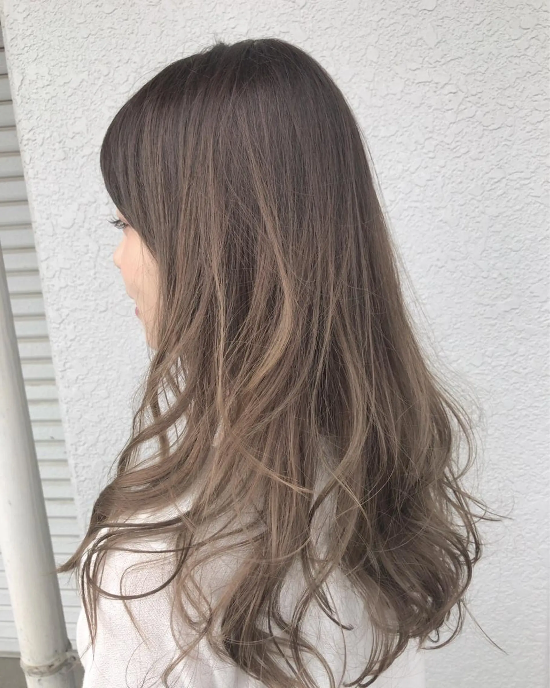 セミロング カラー グラデーションカラー haku  hair salon所属・レイヤーカット匠 イソザキノリユキのヘアスタイル