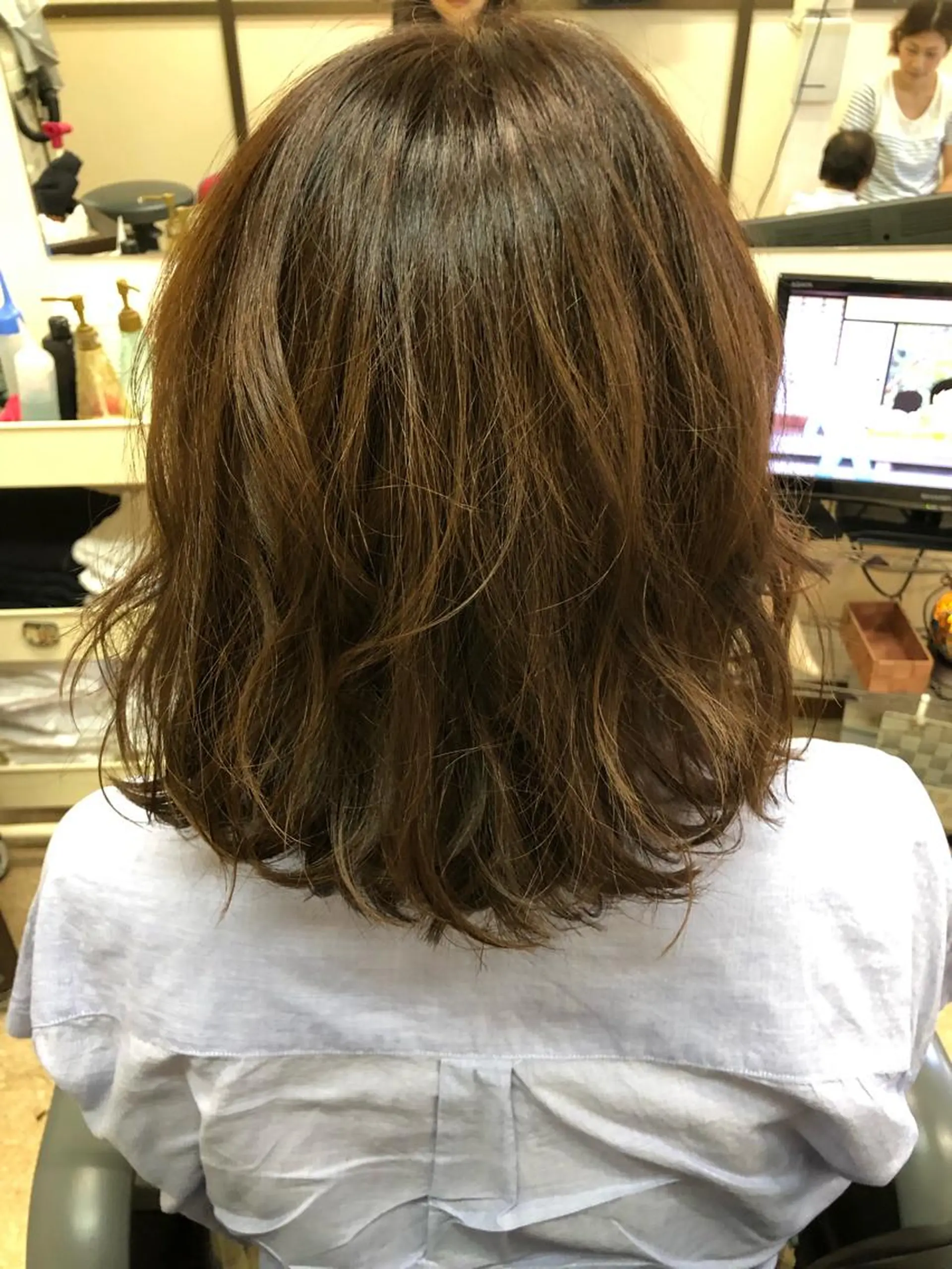 ミディアム カット 石塚 浩のヘアスタイル