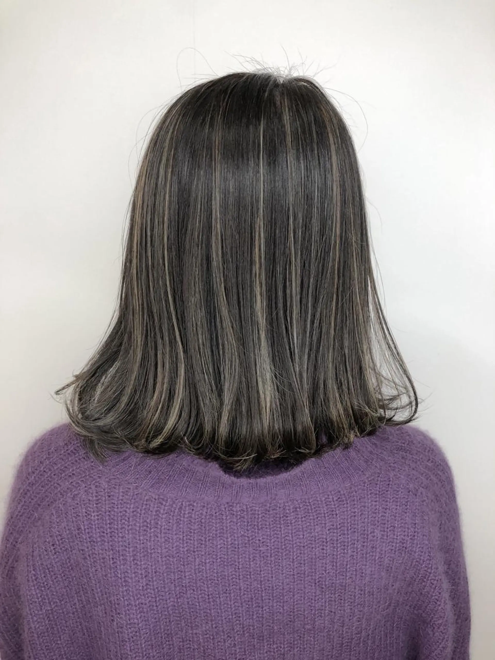 セミロング カラー ハイライトカラー ハイライト 【透明感、艶髪】西村 有司のヘアスタイル