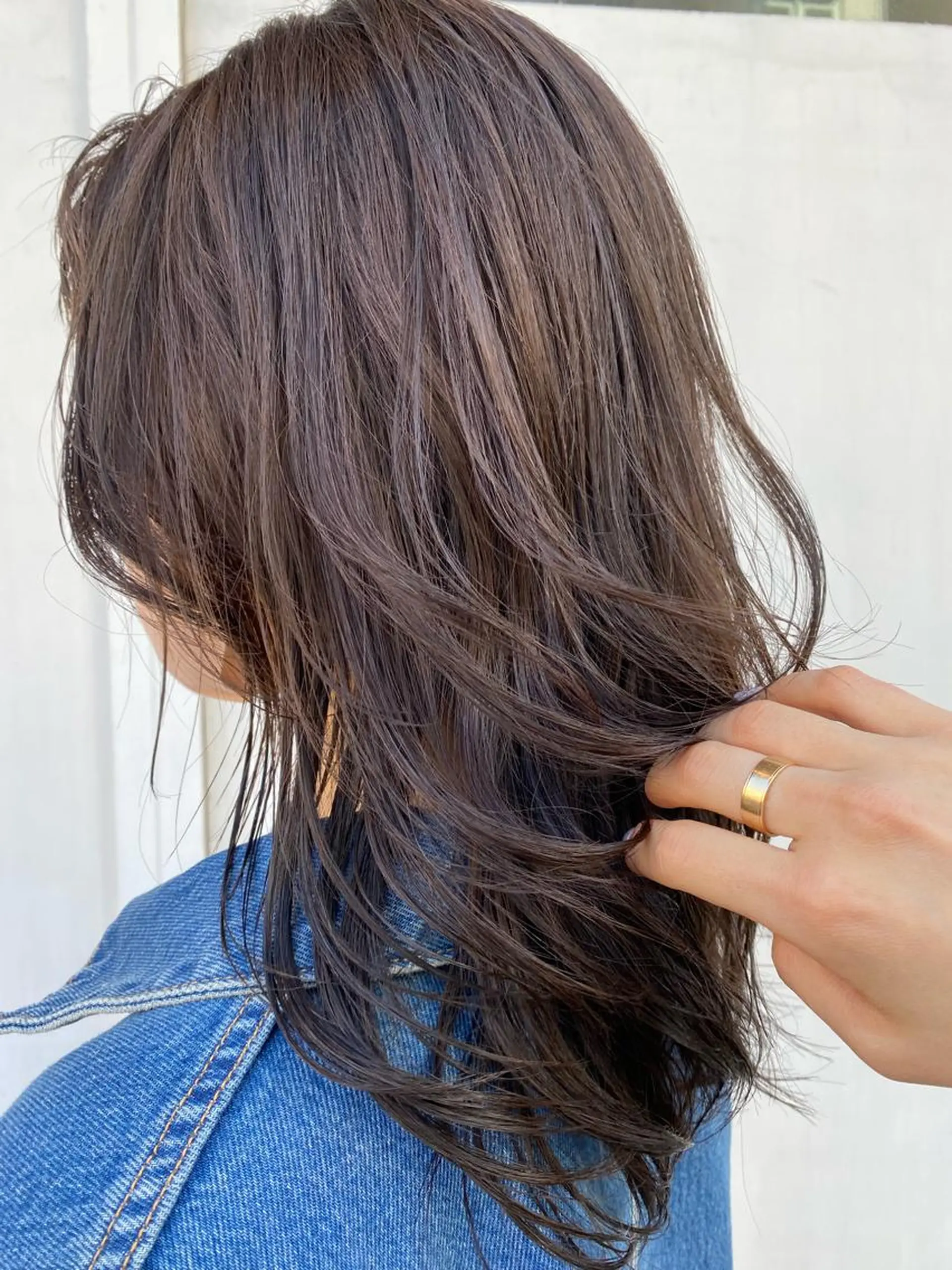 セミロング 小林 朋花のヘアスタイル