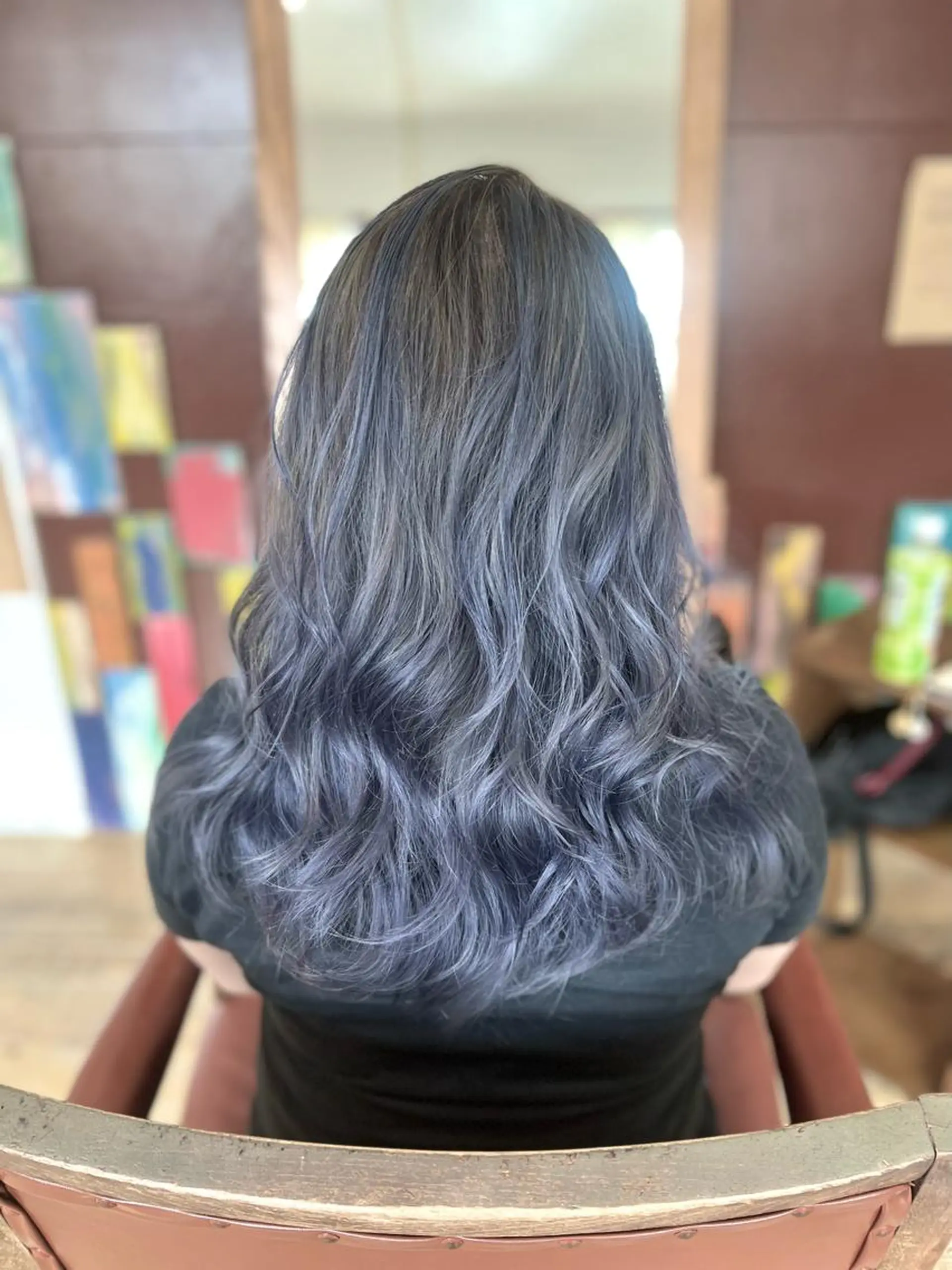 セミロング カラー バレイヤージュ ベージュカラー ブリーチ ブルーカラー シルバー ヘアカラー Style Tのヘアスタイル