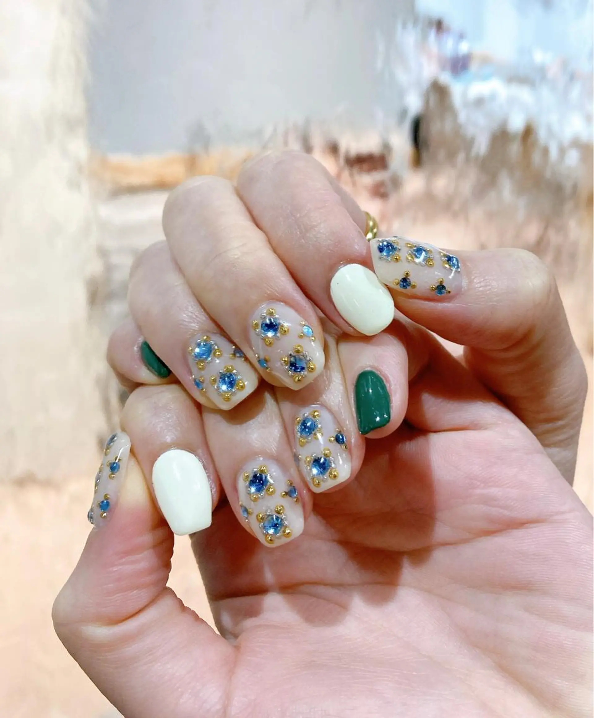 ネイル ハンドネイル Nest 平出のネイルデザイン