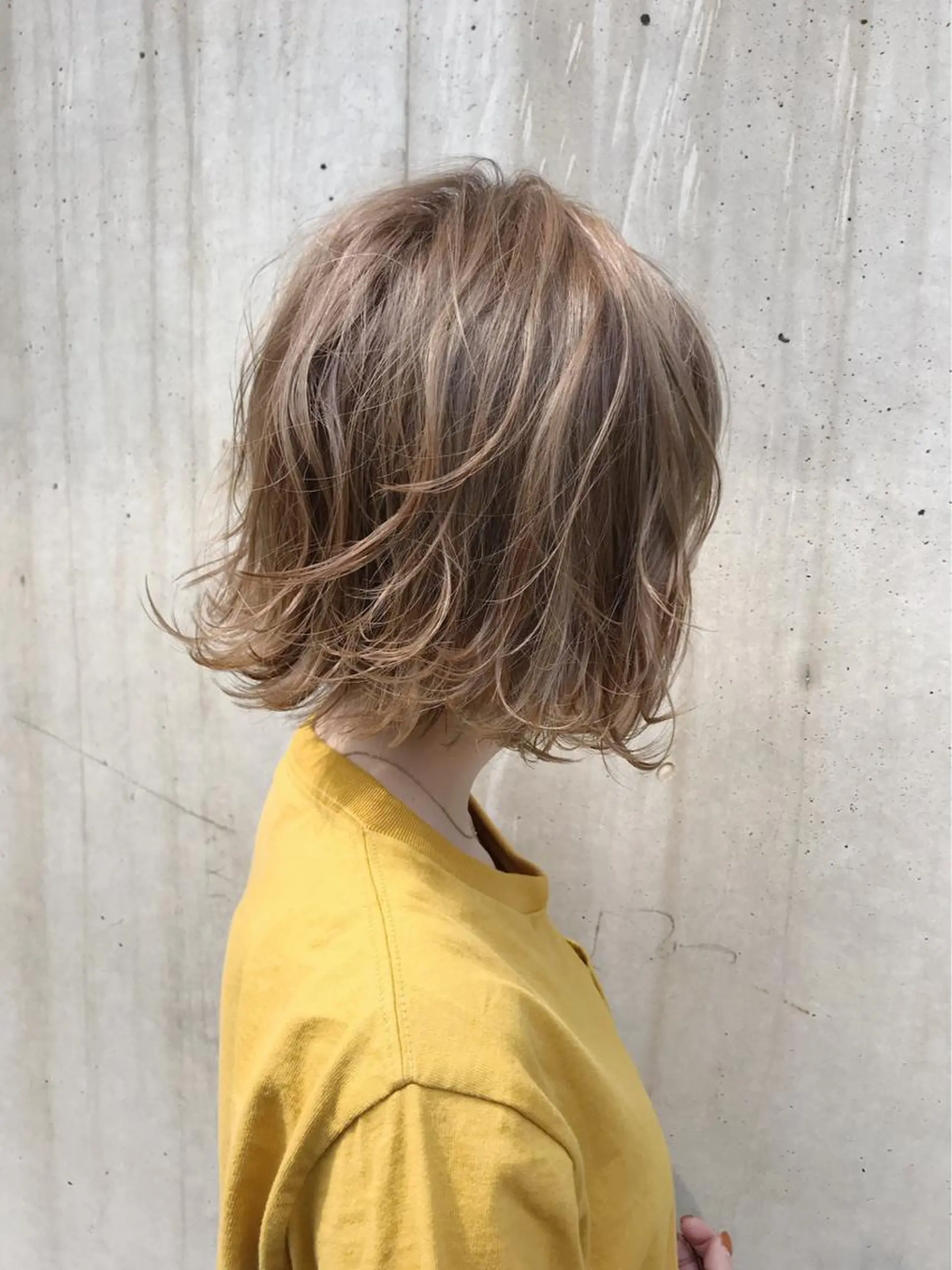 ショート カラー 透明感カラー ハイライトカラー イルミナカラー ボブ ハイライト カット ヘアカラー ボブ・レイヤーカット 吉敷航一のヘアスタイル