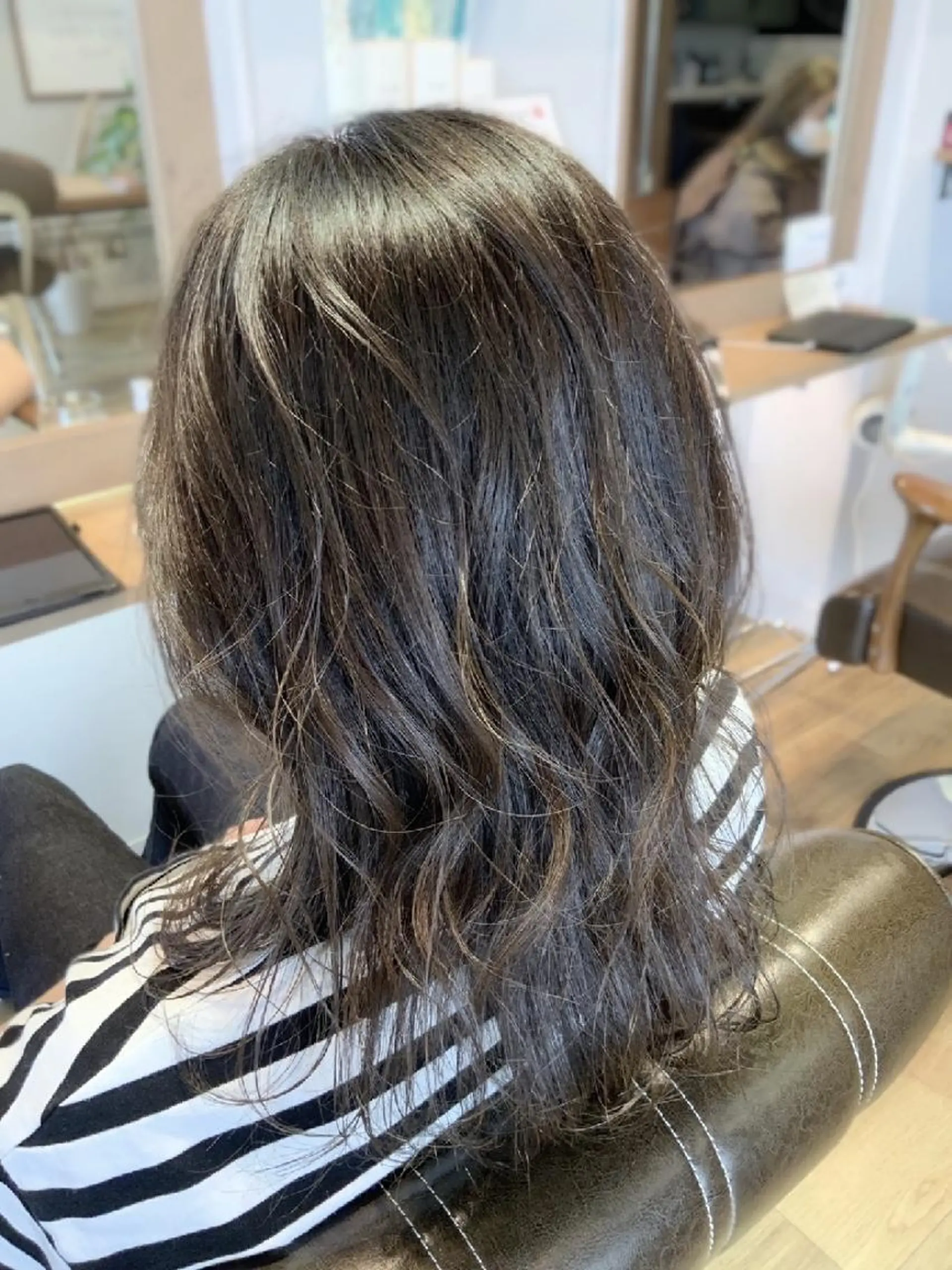 カラー グレージュ 堀 望美のヘアスタイル