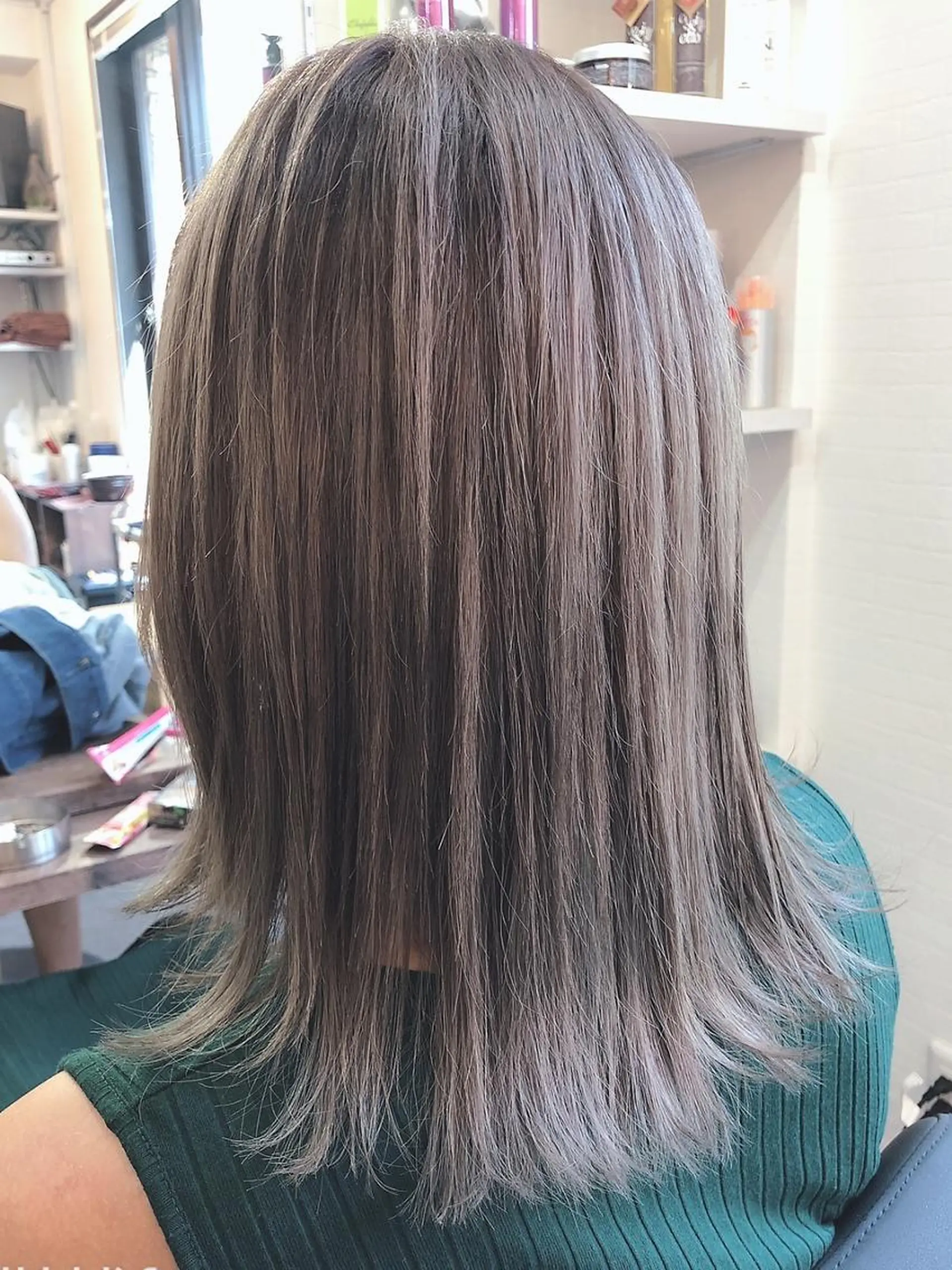 セミロング 100%高級人毛使用 LANIUMEDAのヘアスタイル