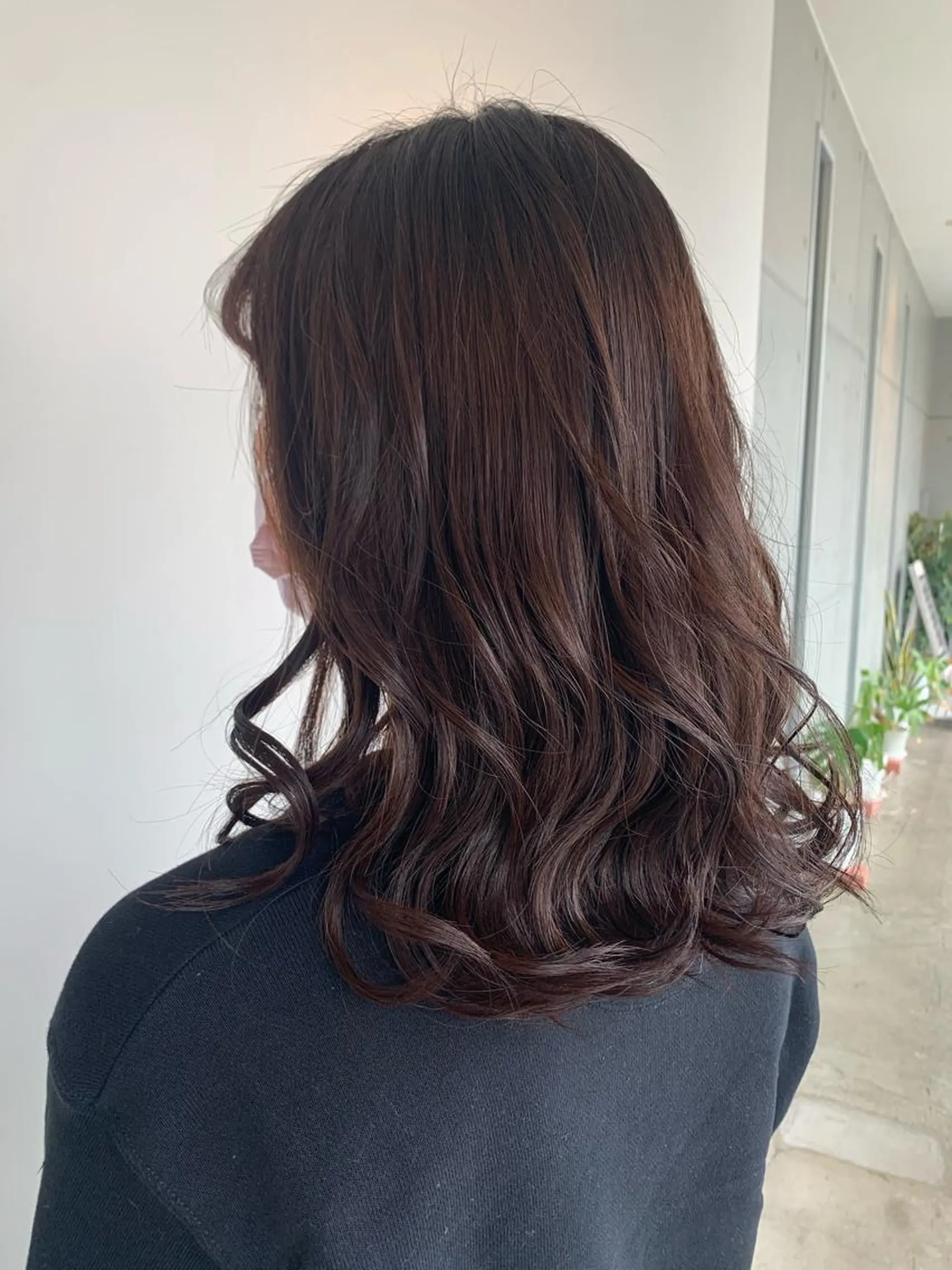 ミディアム ラベンダーベージュ おせ ちさとのヘアスタイル