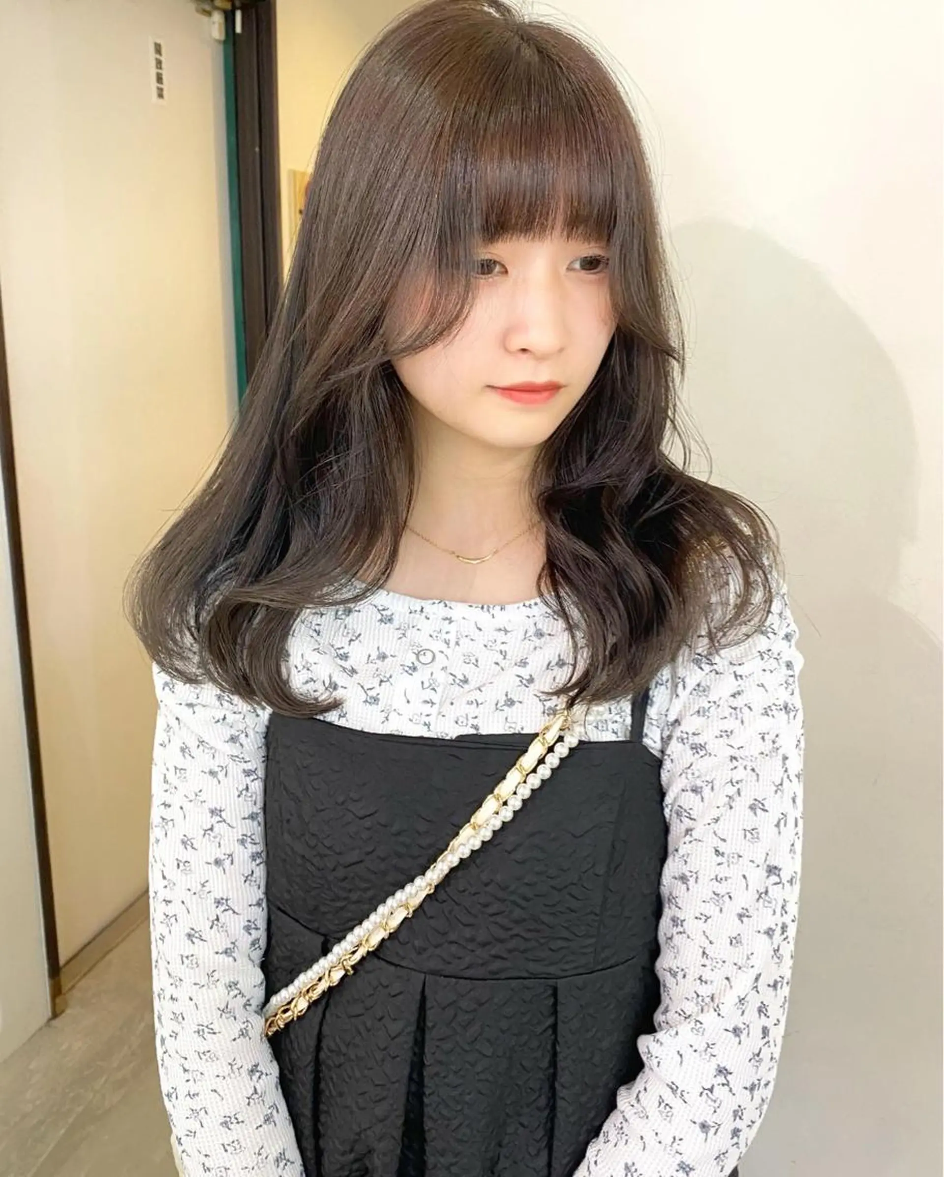 カラー アッシュ ベージュカラー ブリーチ 透明感カラー ブリーチなしカラー カット ヘアカラー mizuki/ピンク ベージュ.レイヤーのヘアスタイル