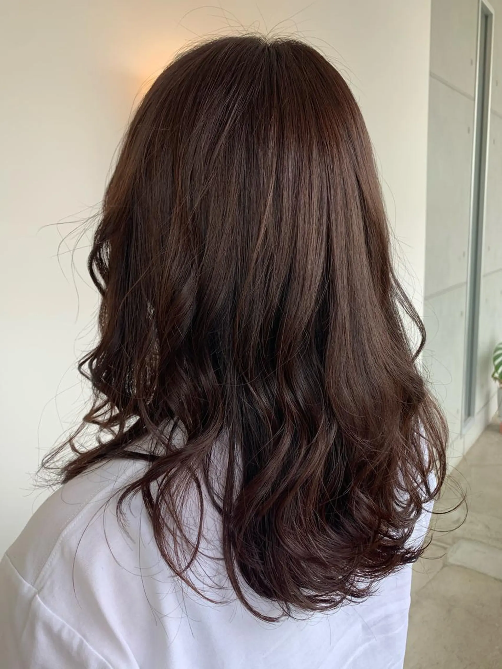 セミロング ラベンダーベージュ おせ ちさとのヘアスタイル