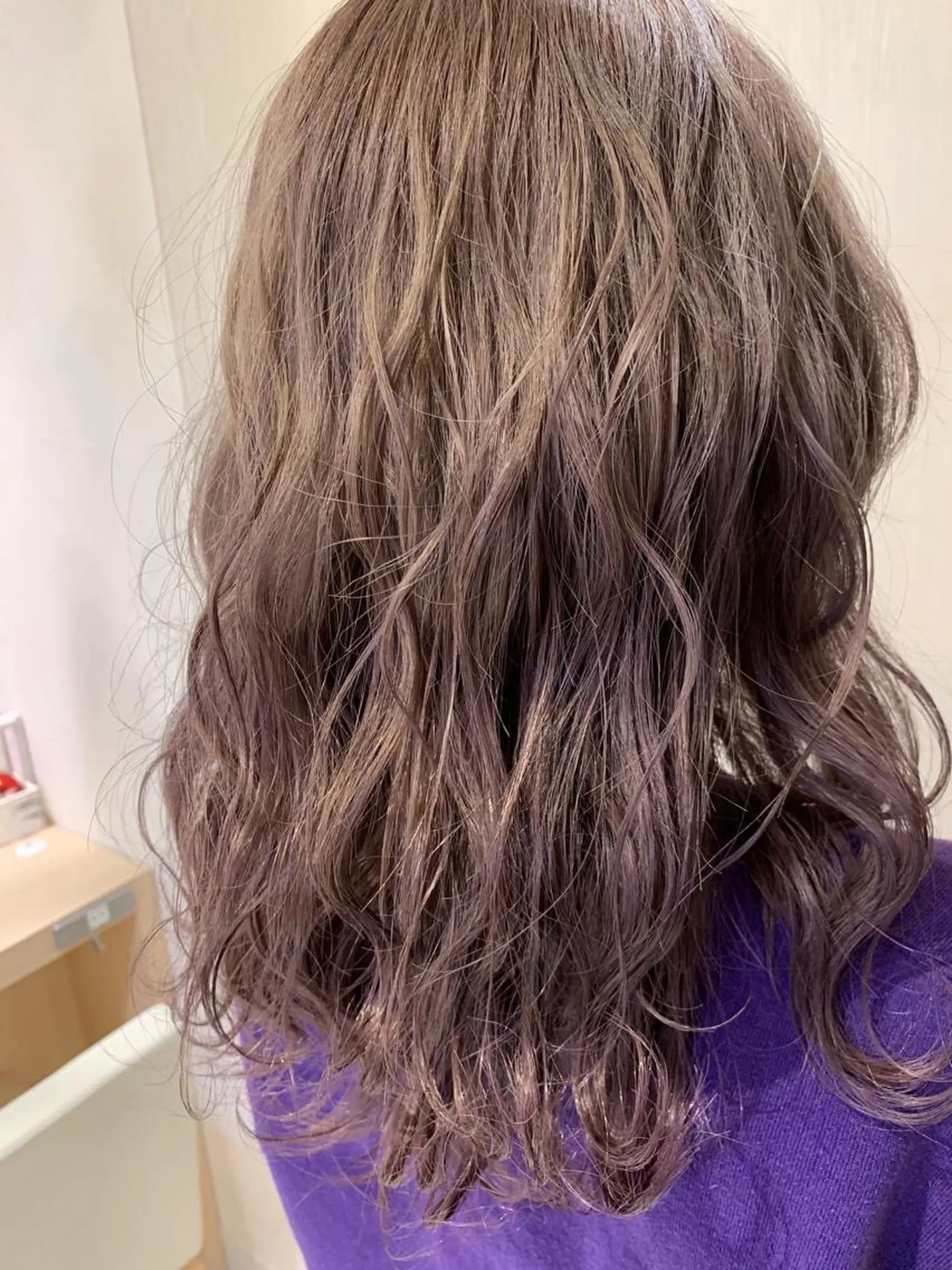 セミロング カラー 店長ハイトーンカラー 柞山史奈のヘアスタイル