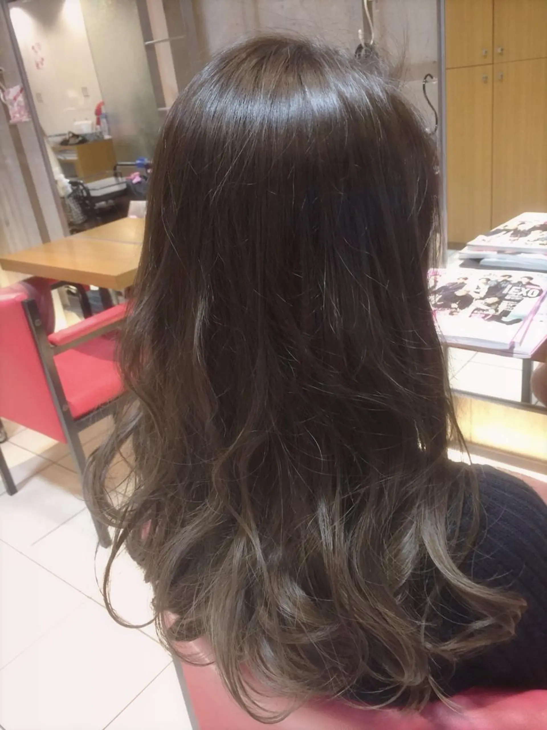 セミロング 外国人風カラー 浅見 健治のヘアスタイル