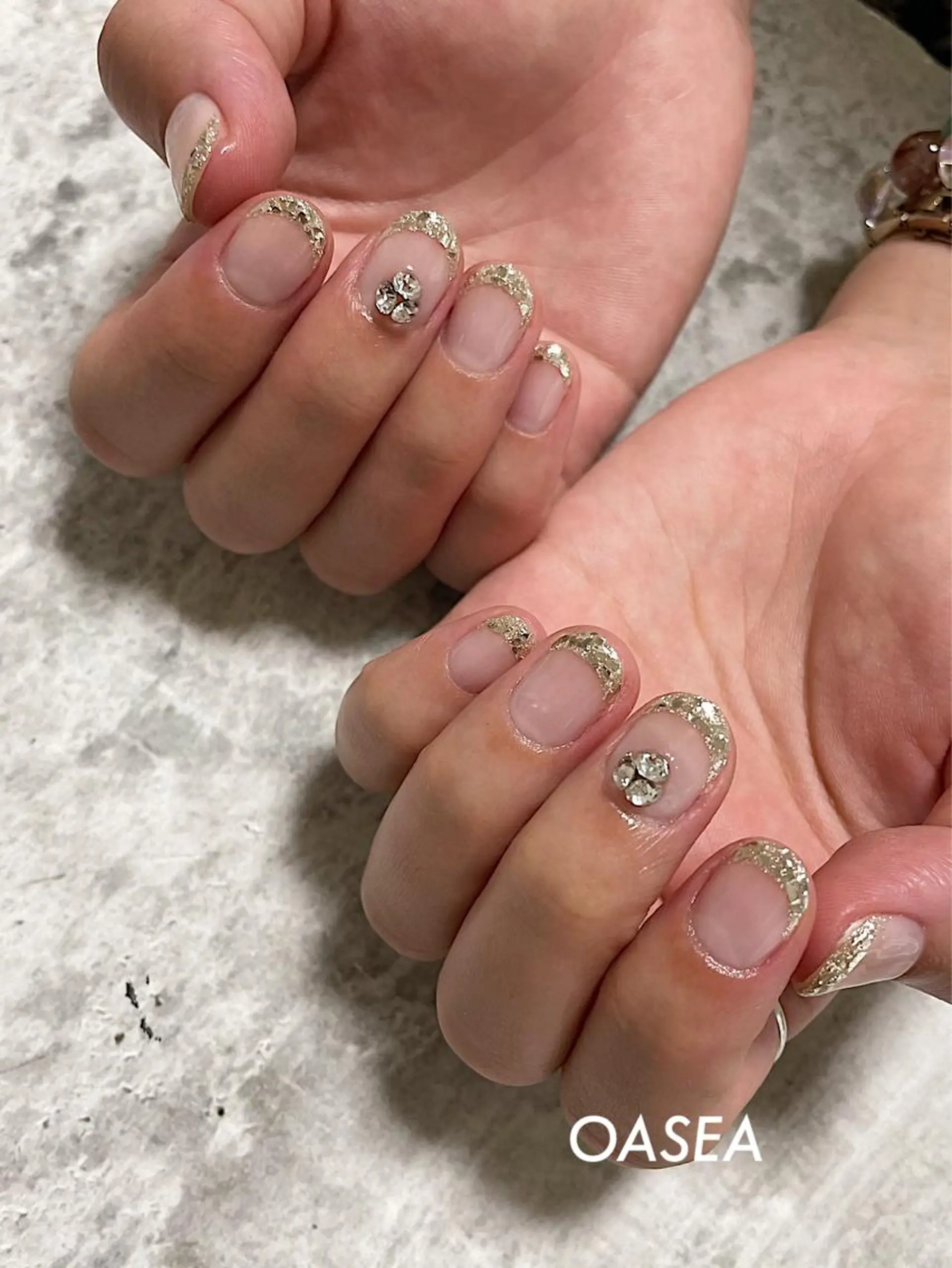 ネイル アートネイル フレンチネイル ガラスフレンチ ストーンネイル 🌞💜 KAORI 🌴のネイルデザイン