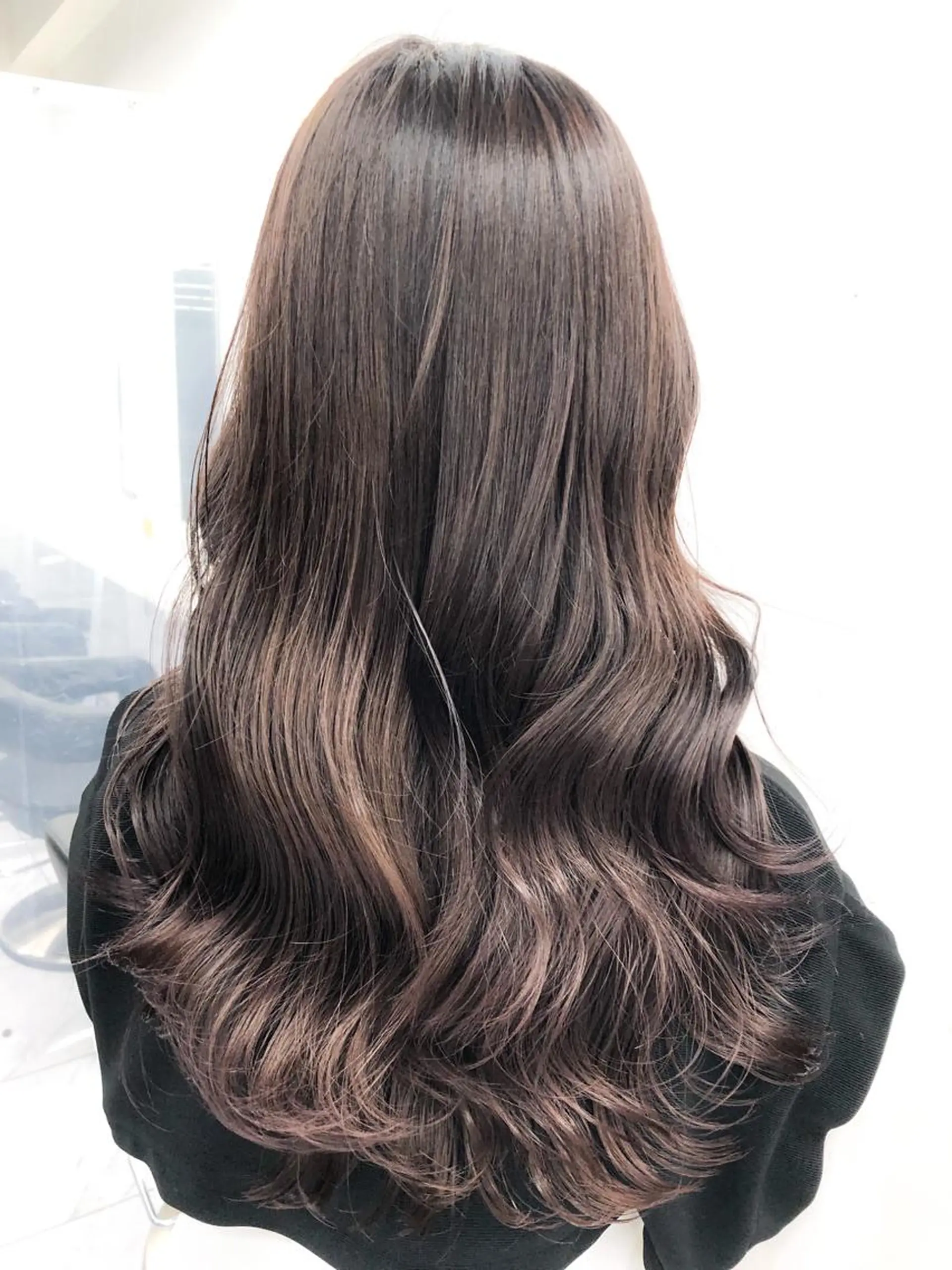 ロング カラー カット ヘアカラー ハイトーン×レイヤー カットTAKUMIのヘアスタイル