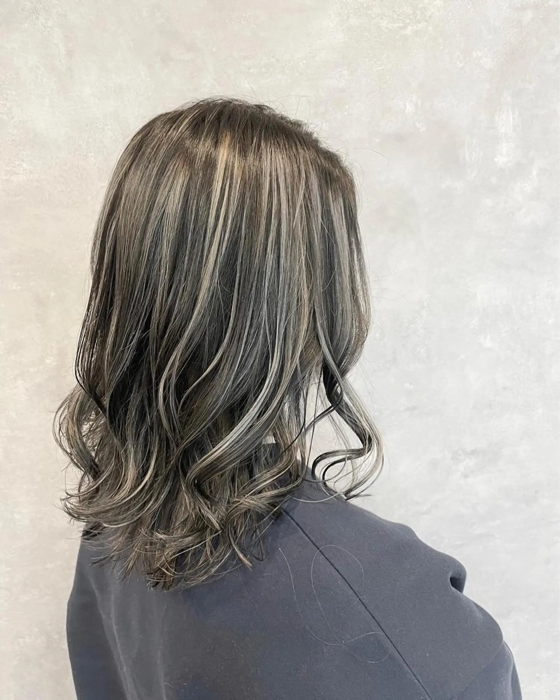 カラー SALOWIN栄 高須大貴のヘアスタイル