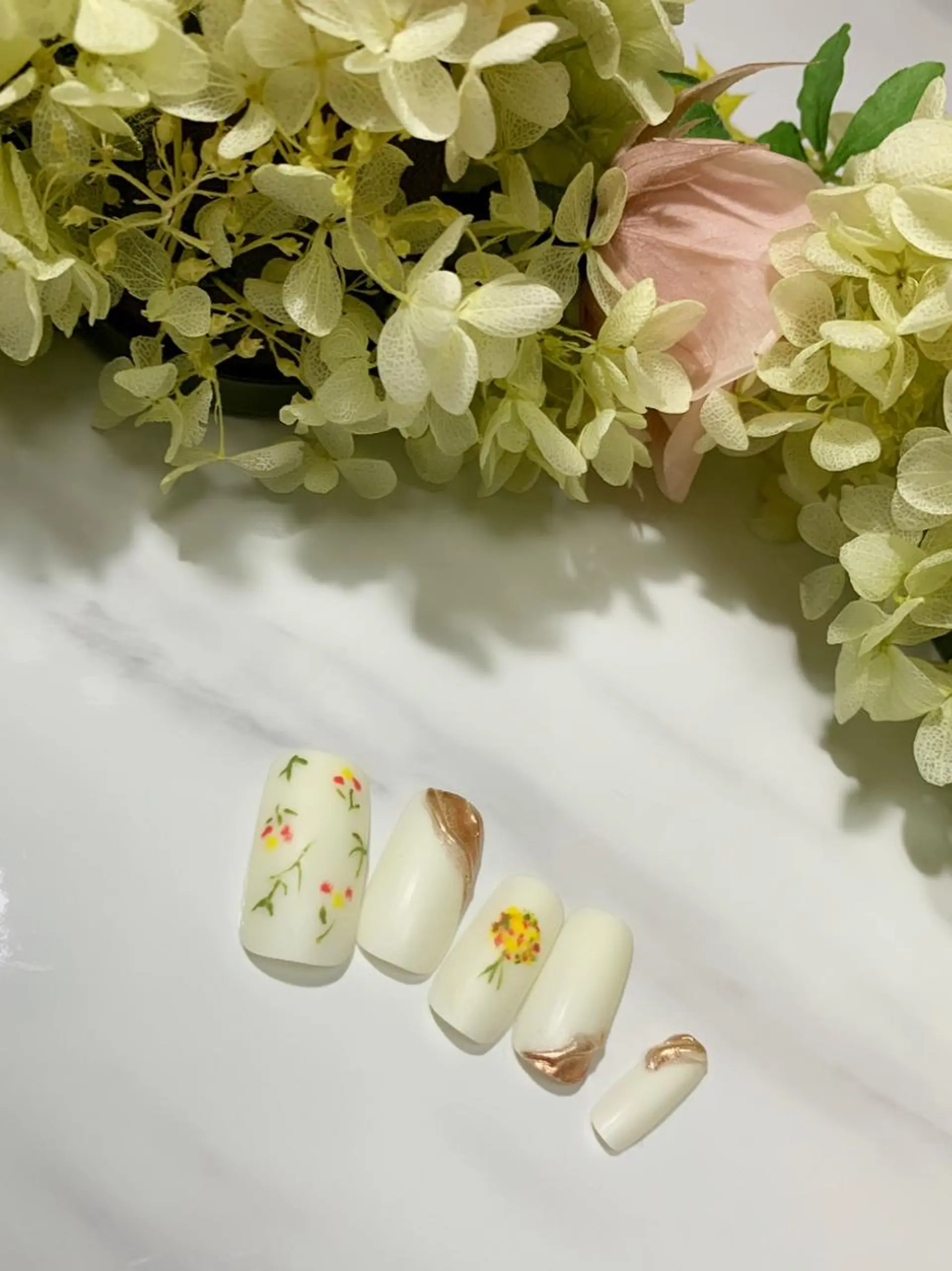 ネイル AZU nailのネイルデザイン