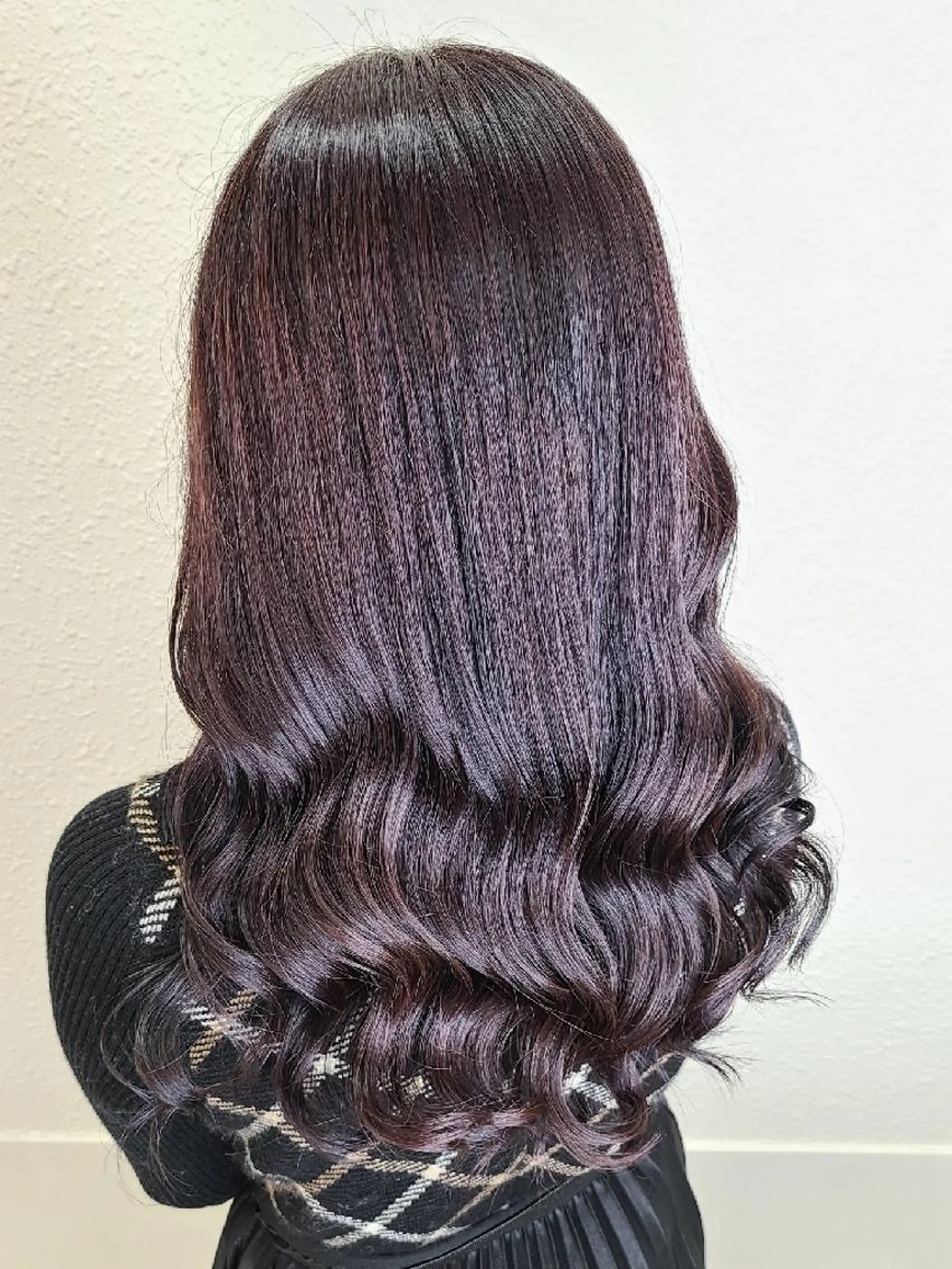 カラー ロング ディープラベンダー ダブルカラー ラベンダーカラー ヘアカラー トリートメント ブリーチカラー🌈 嘉名 真樹のヘアスタイル