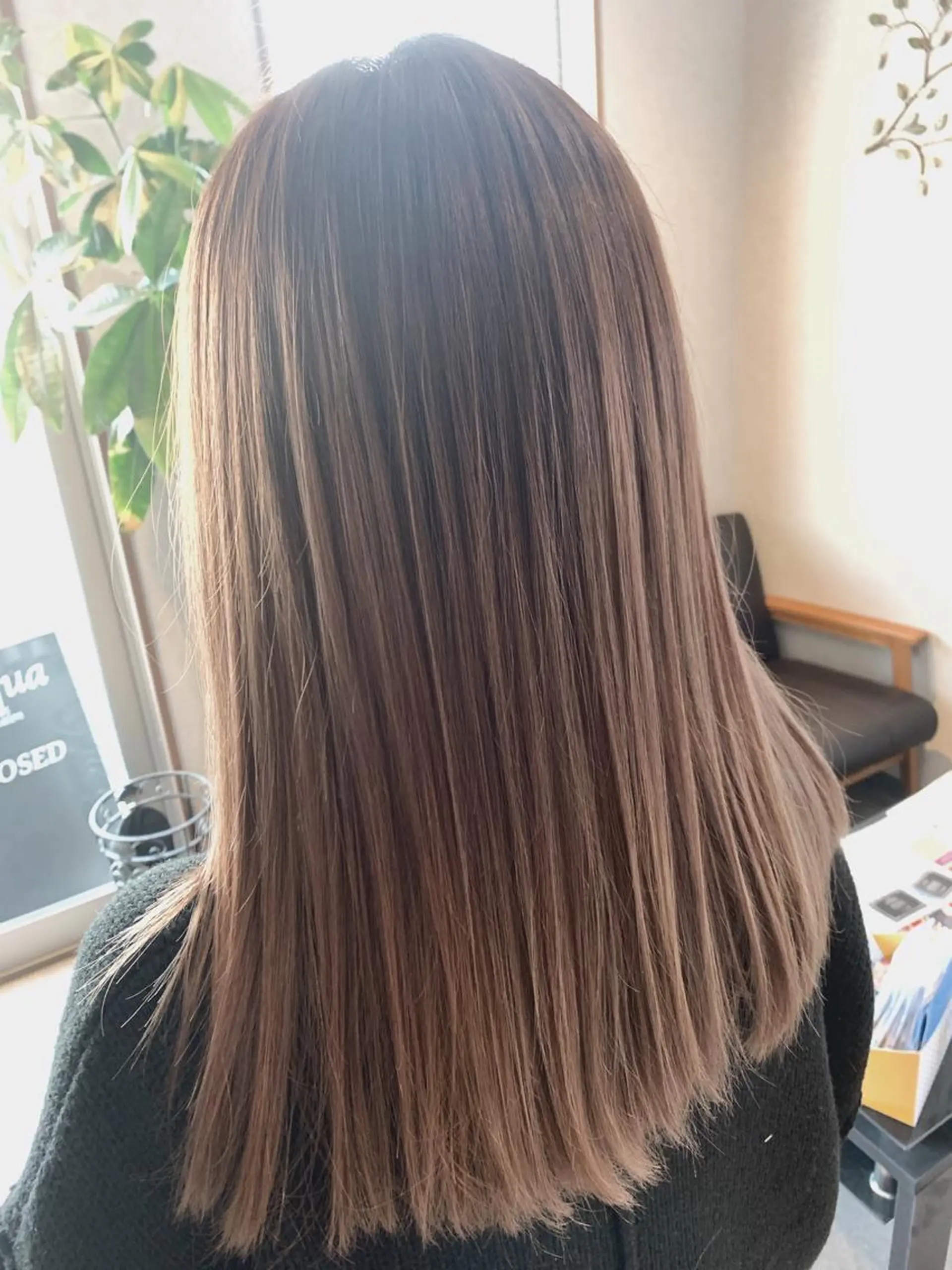 セミロング カラー カット ヘアカラー パーマ トリートメント 山本 貴弘のヘアスタイル