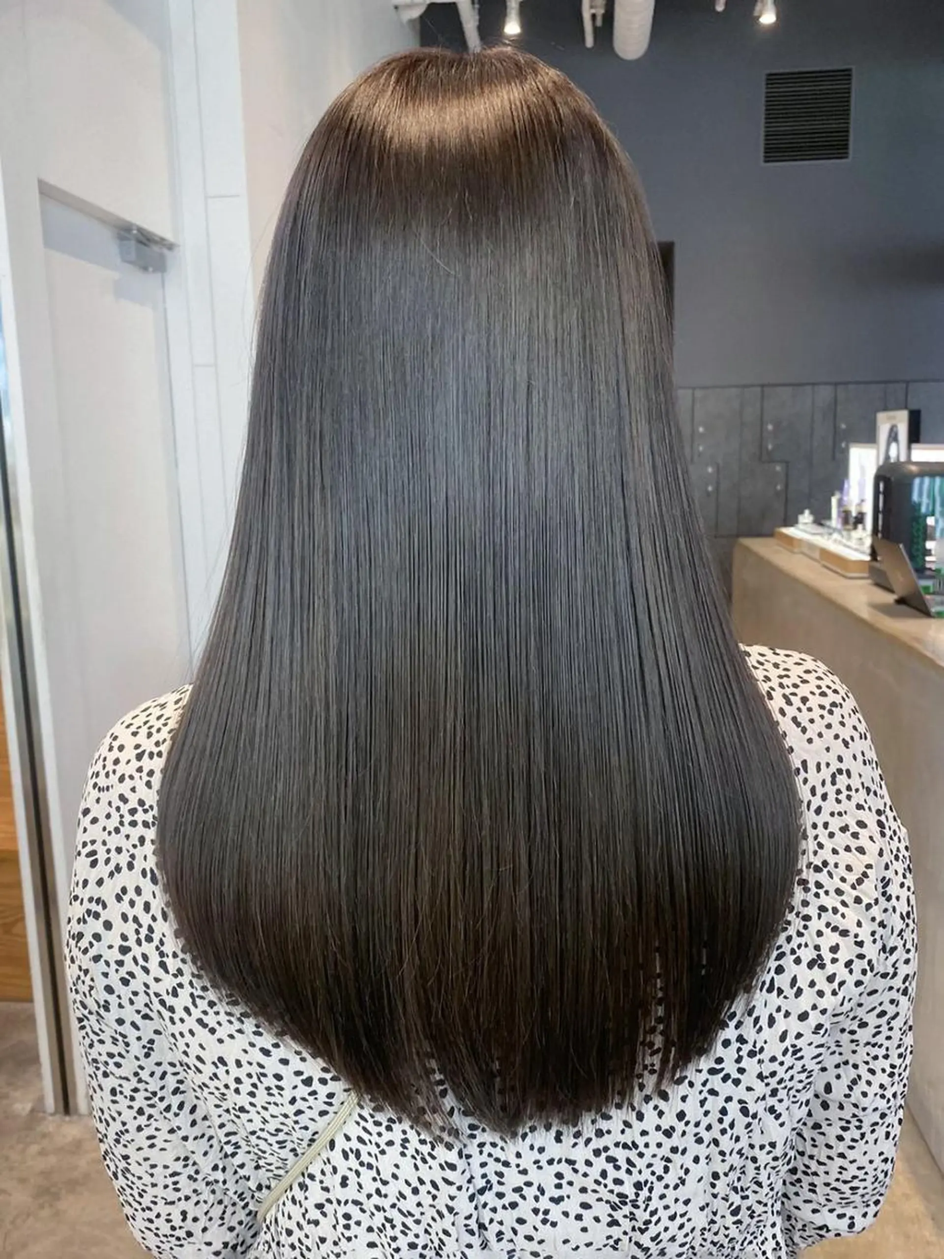 セミロング カラー パーマ ヘアアレンジ ストレートパーマ カット ヘアカラー トリートメント ITbyALBUM 松戸のヘアスタイル