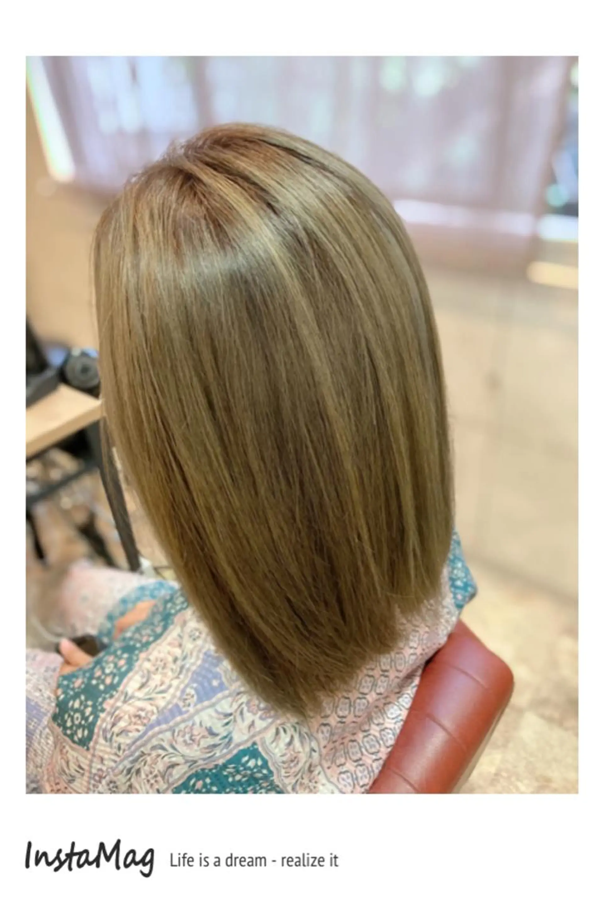 ミディアム カラー ERIKO Tのヘアスタイル