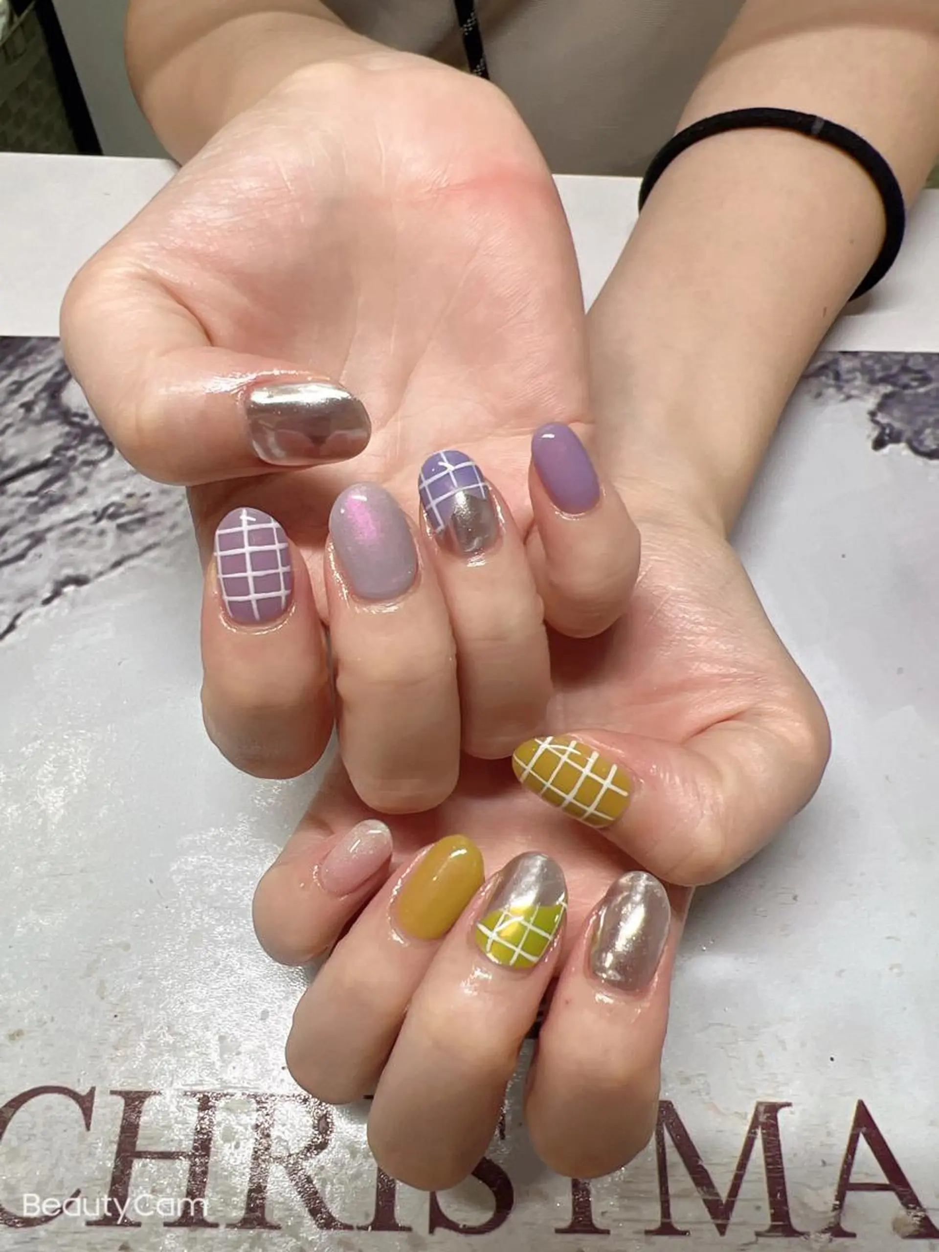 ネイル ガレンドウ 白澤 愛子のネイルデザイン