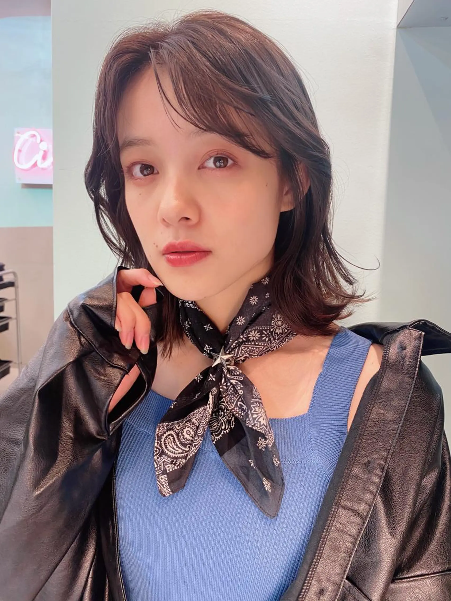 ミディアム ヘアカラー トリートメント 岡野 静華のヘアスタイル