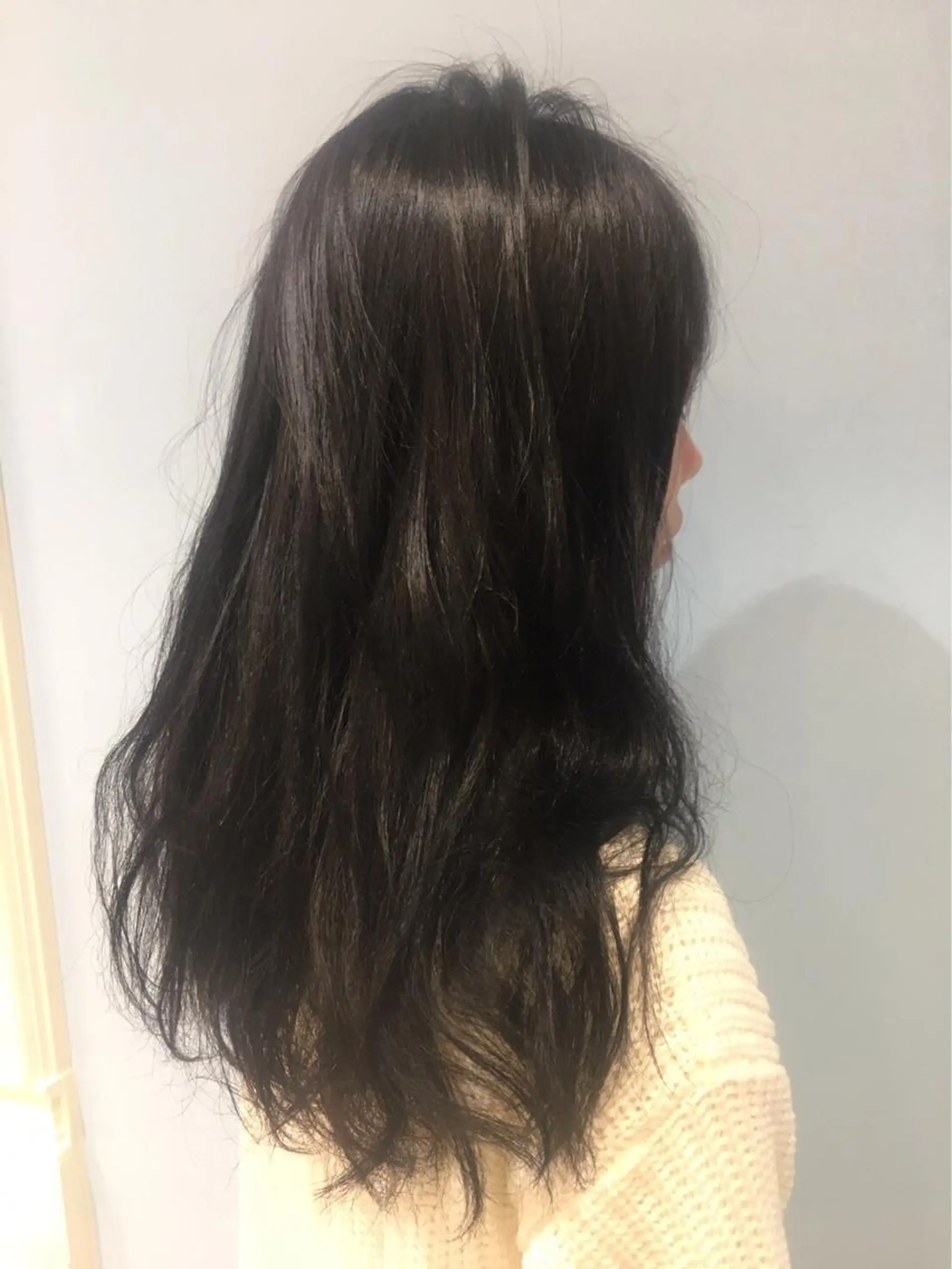 ロング カラー パーマ 黒髪 小林 永佳のヘアスタイル