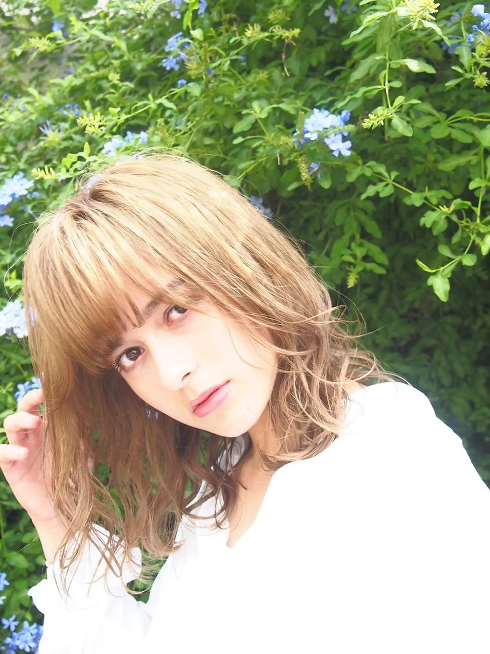 ミディアム カラー ベージュカラー ハイトーンカラー ミルクティーベージュ カット ヘアカラー トリートメント 🍒矢ヶ崎珠枝 🍒Directorのヘアスタイル