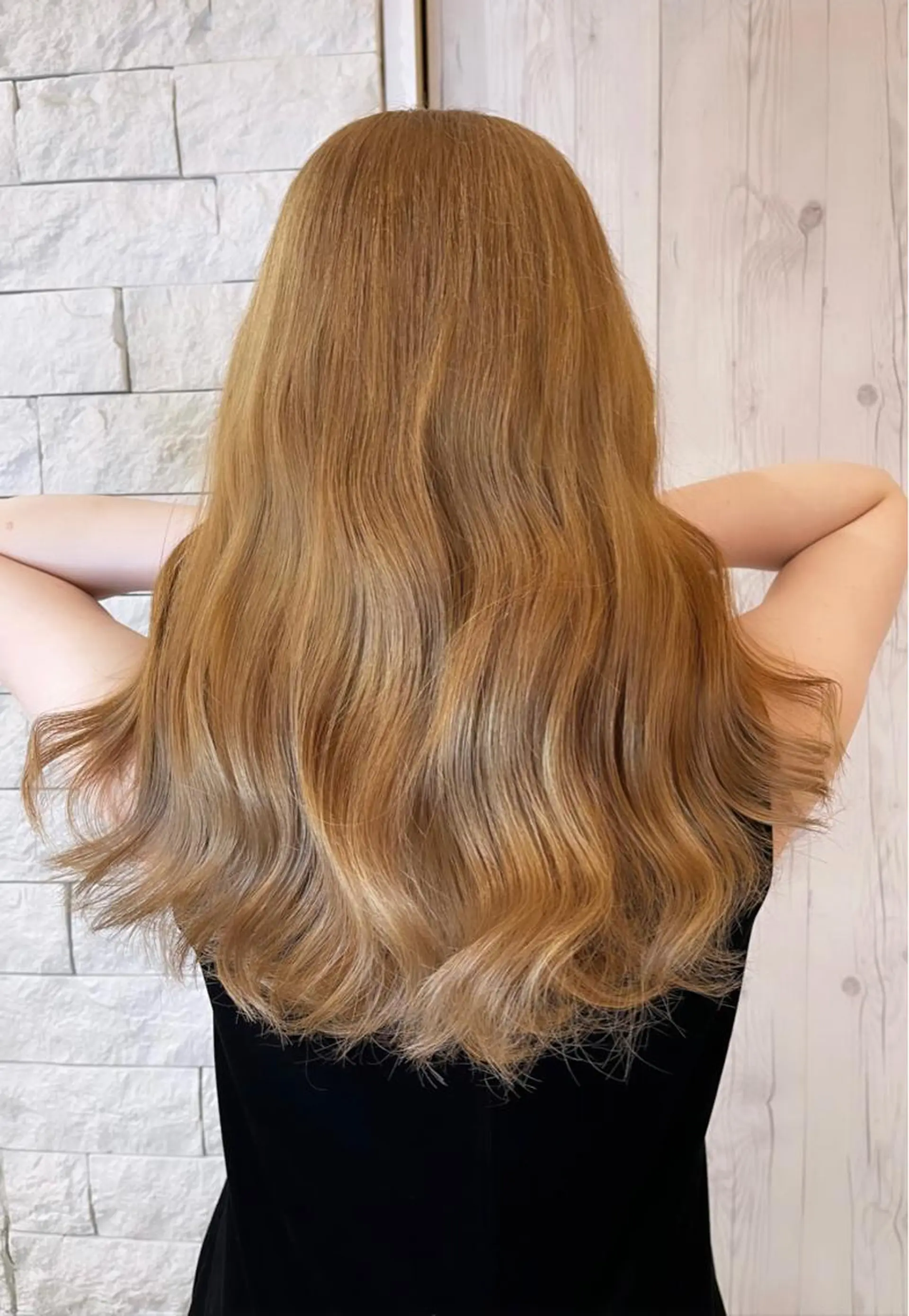 カラー ベージュカラー ハイトーンカラー ミルクティーベージュ 髪質改善 ヘアカラー トリートメント かずくん🦩名古屋 ハイトーン/レイヤーのヘアスタイル