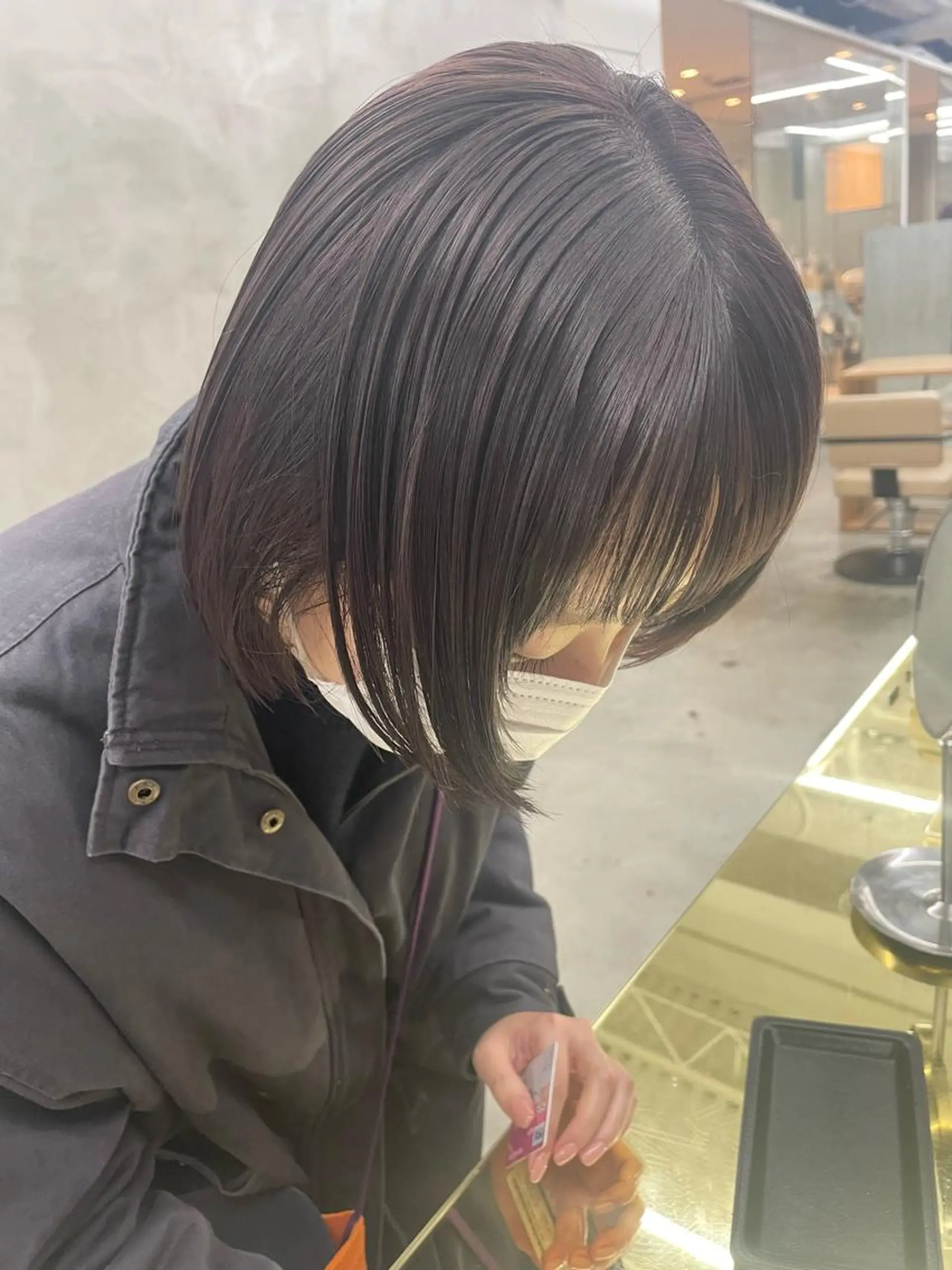 ミディアム カラー パーマ ヘアアレンジ メンズ ミディアムパーマ メンズバレイヤージュ メンズブリーチ センターパート フェードカット ヘアカラー トリートメント ハイトーン/レイヤー 🌸さくらのヘアスタイル