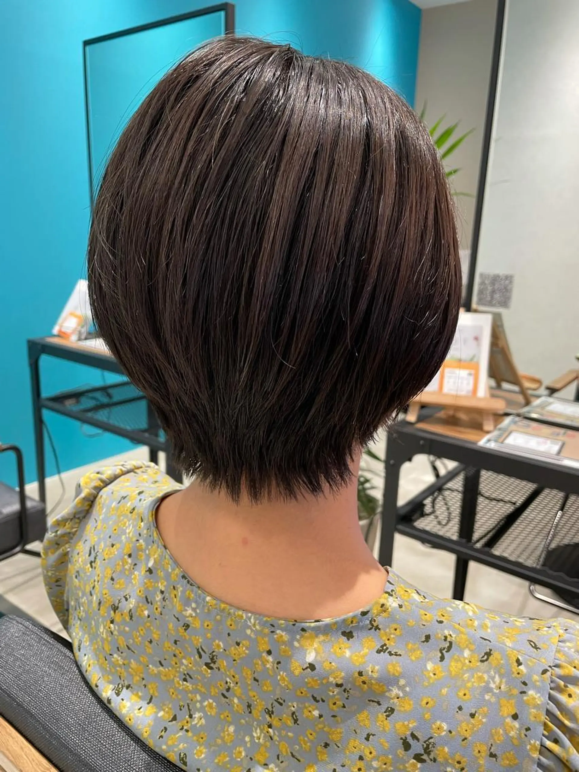 ショート カット miu. ボブ/透け感カラーのヘアスタイル