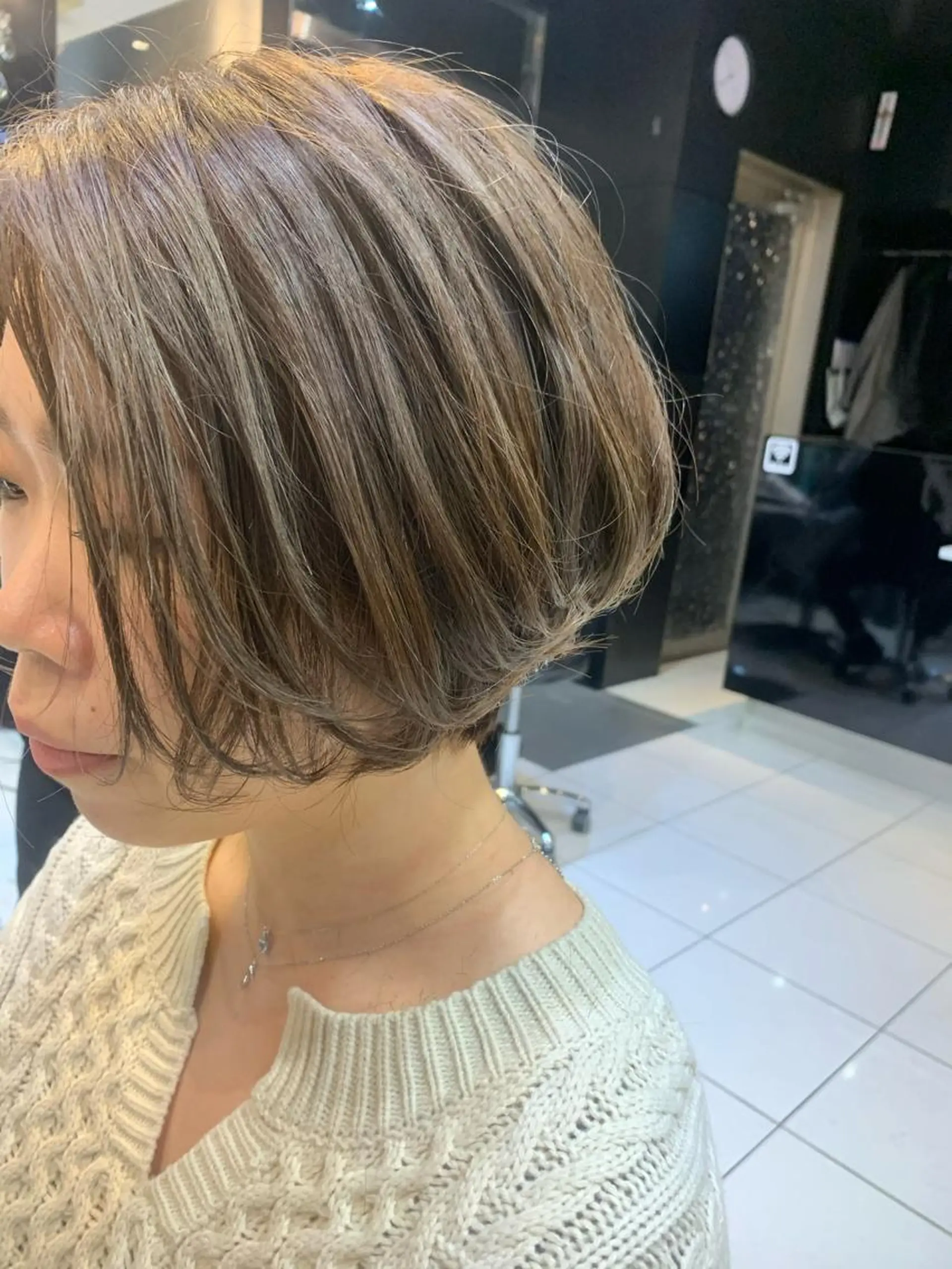 ショート カラー パーマ ヘアアレンジ ショートボブ ベージュカラー ハイライトカラー ミルクティーベージュ ボブ ヘアカラー Bianca  代表 硲　貴亮【東武練馬】のヘアスタイル