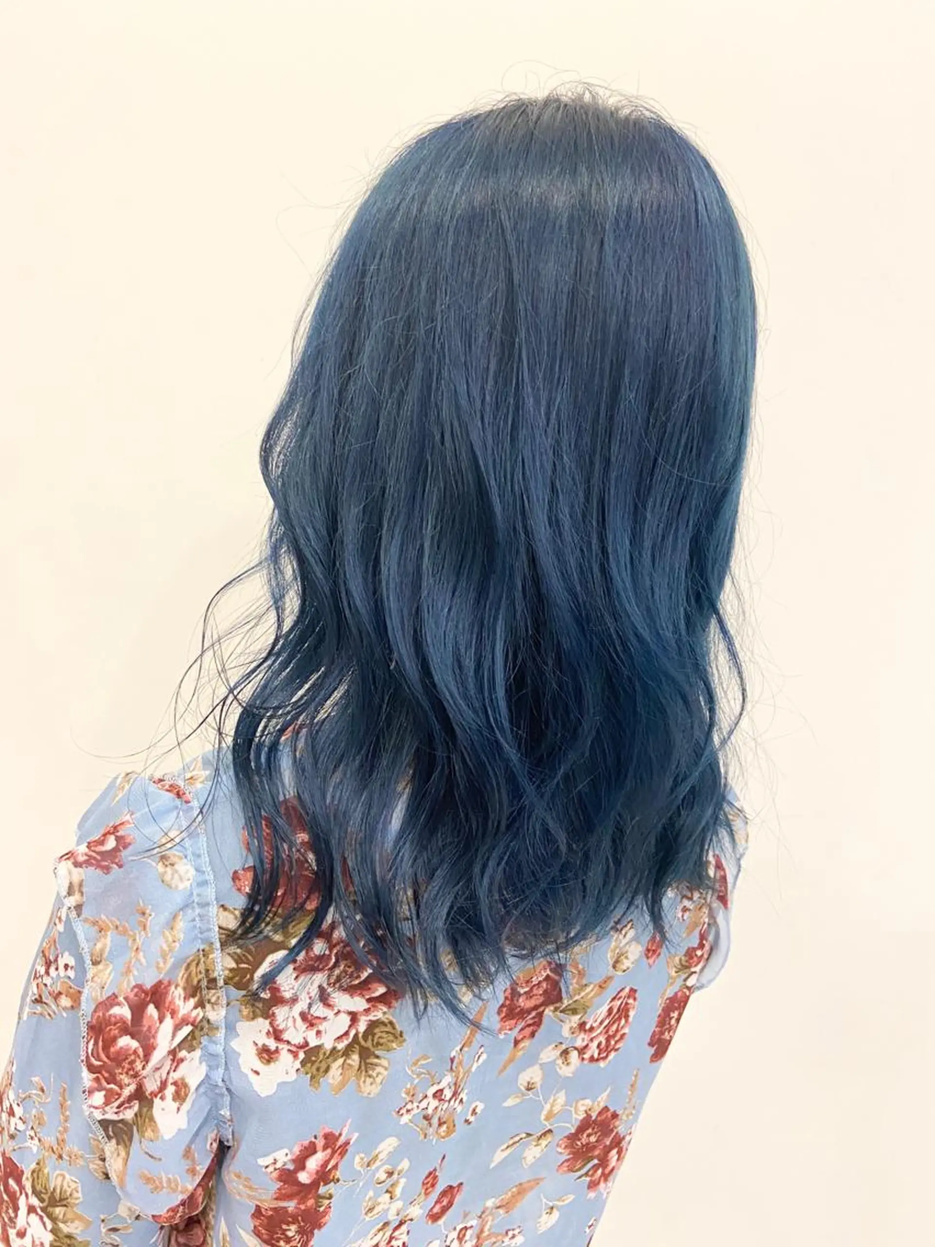 セミロング 野上 綾香のヘアスタイル