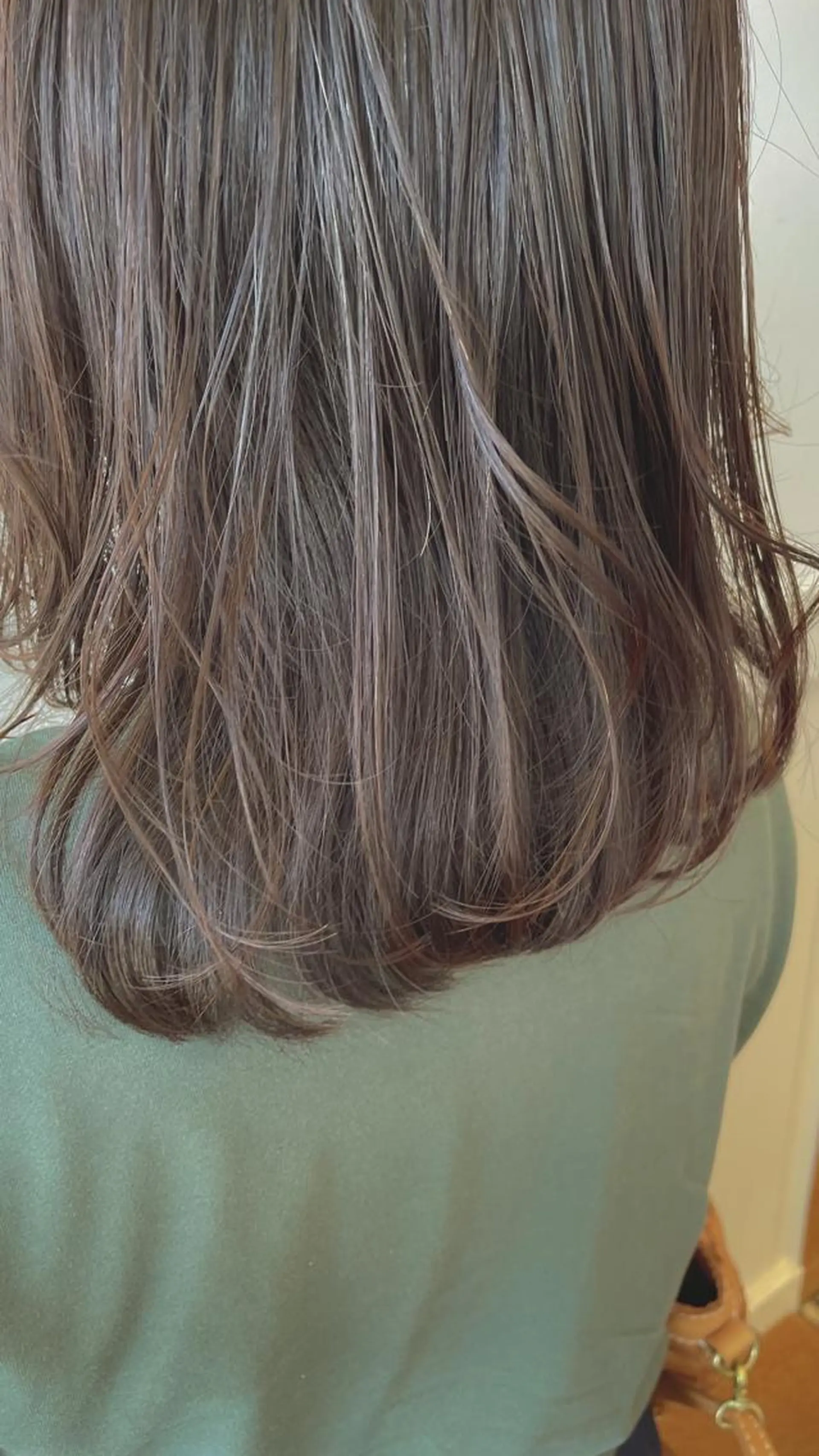 ミディアム 吉田 浩太郎のヘアスタイル