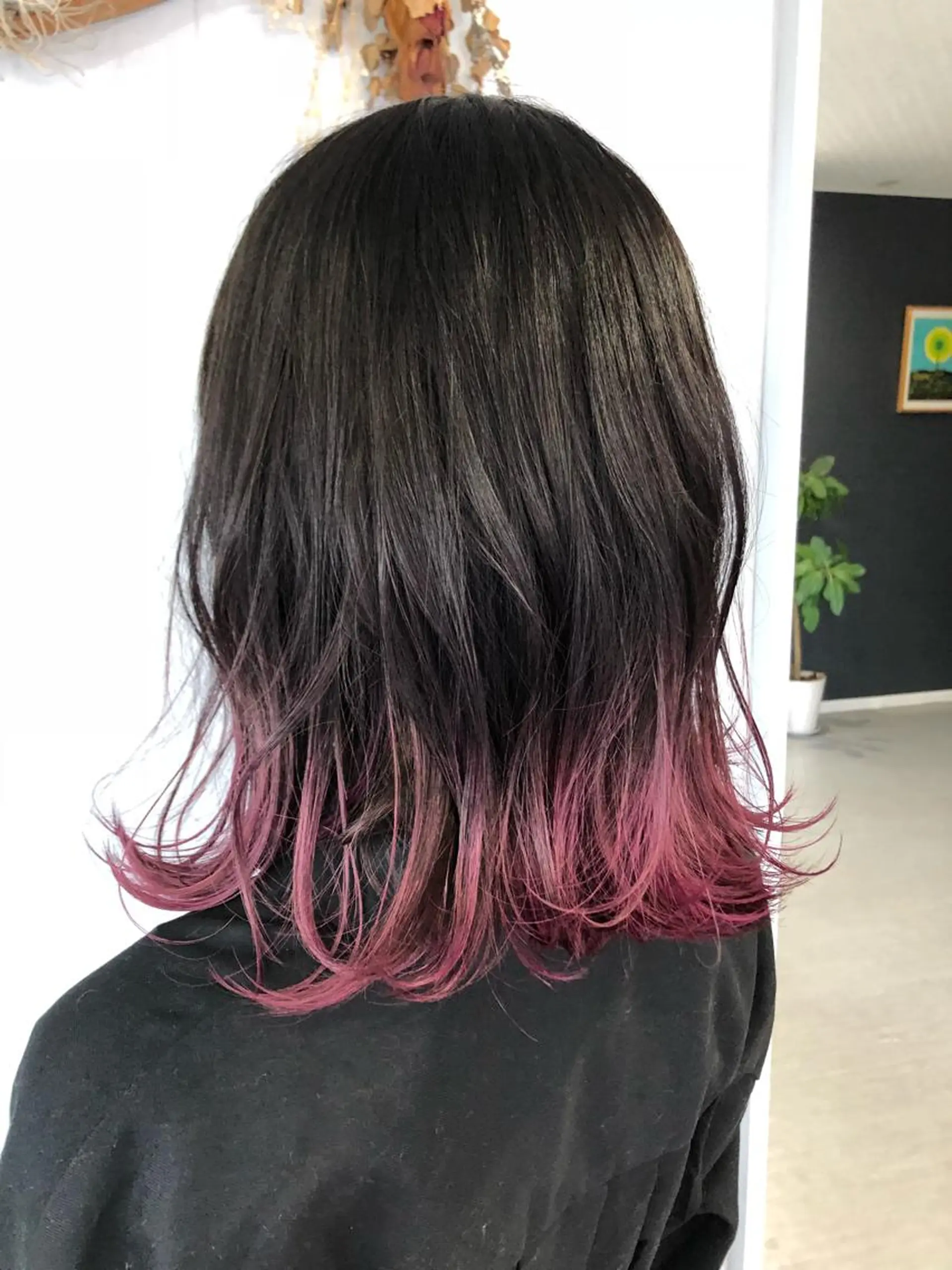 セミロング カラー 松浦 圭希のヘアスタイル