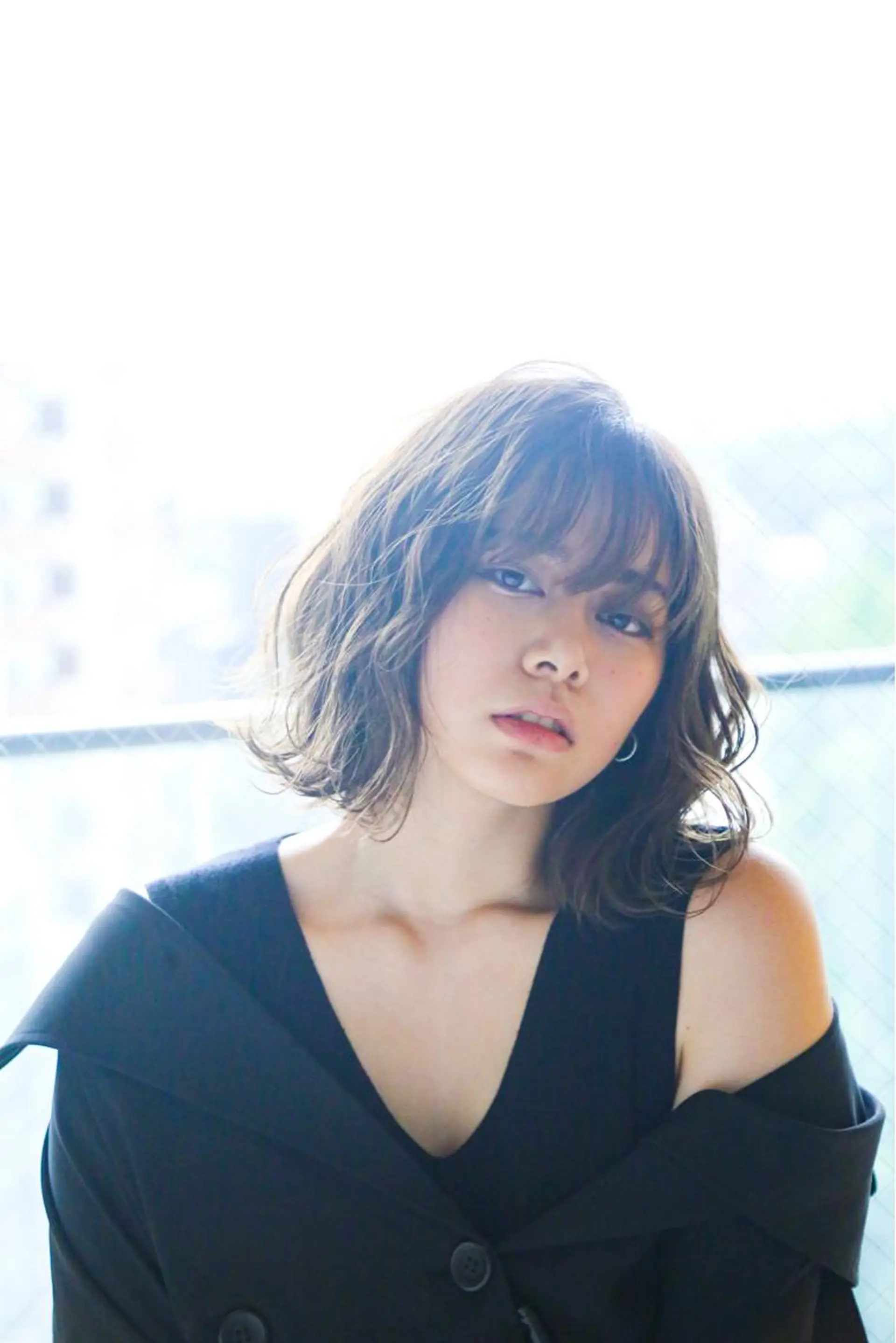 ミディアム カット ヘアカラー トリートメント TAI透明カラー 柔らかい縮毛矯正のヘアスタイル