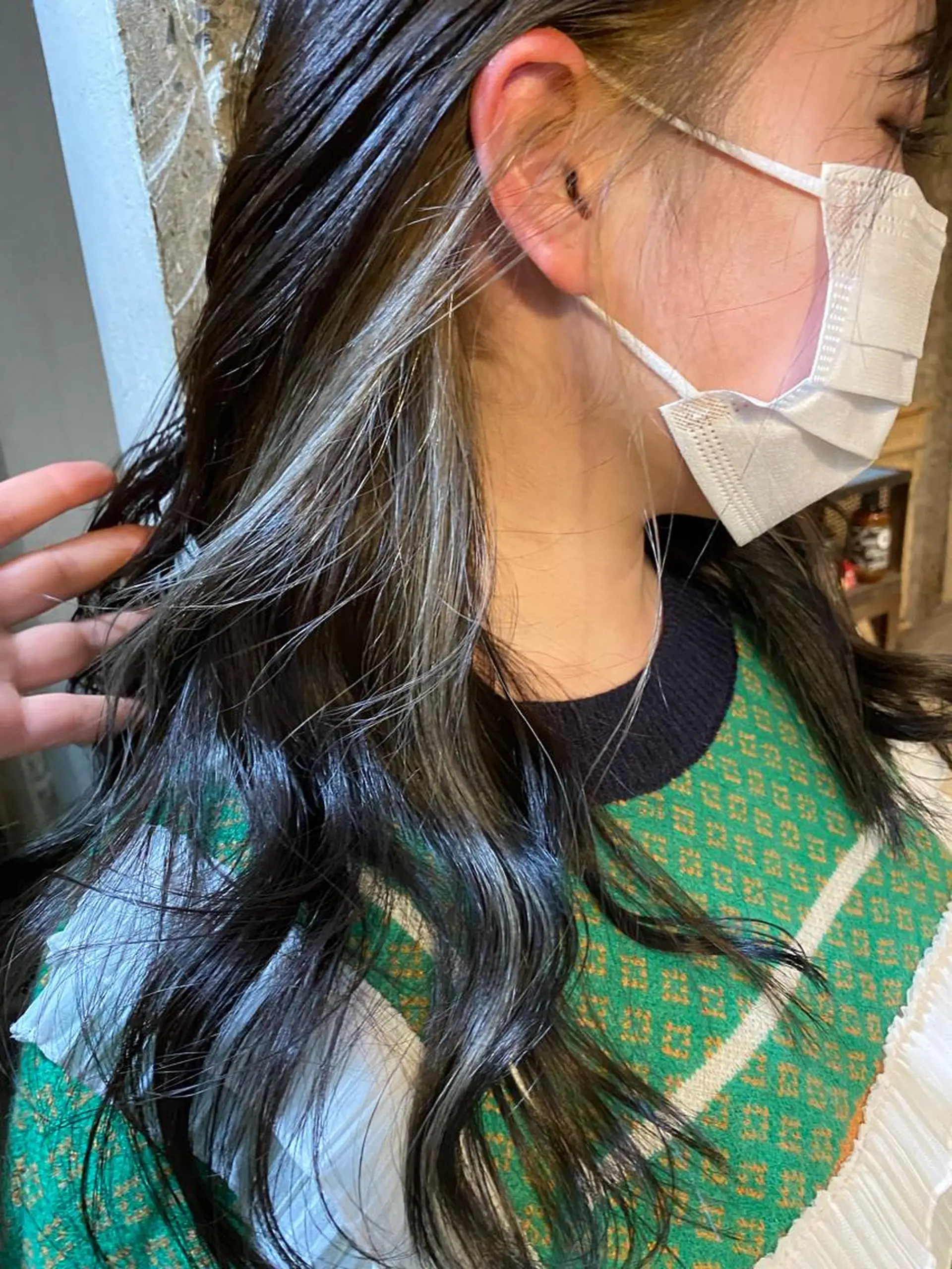 セミロング カラー インナーカラー お任せヘア☘️☘️ 及川渚のヘアスタイル