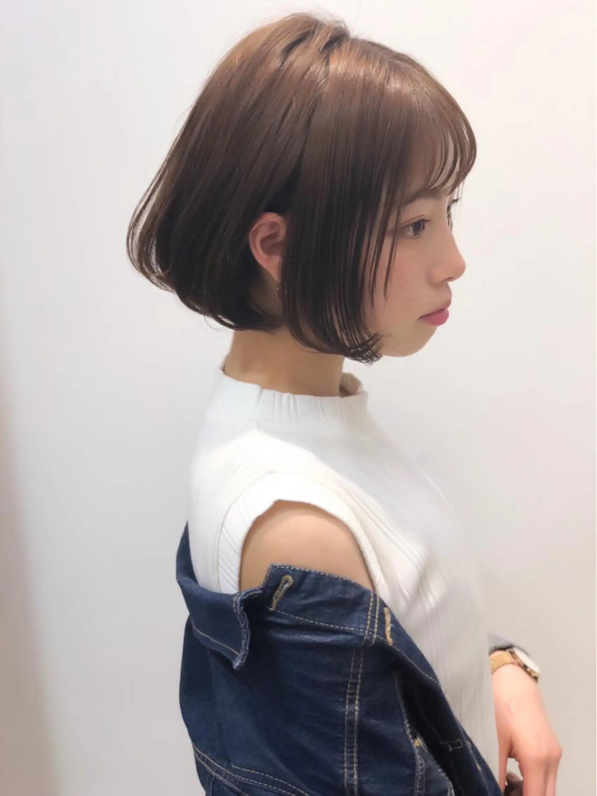 ショート カラー ベージュカラー ボブ 小顔カット ディレクター ノナカのヘアスタイル