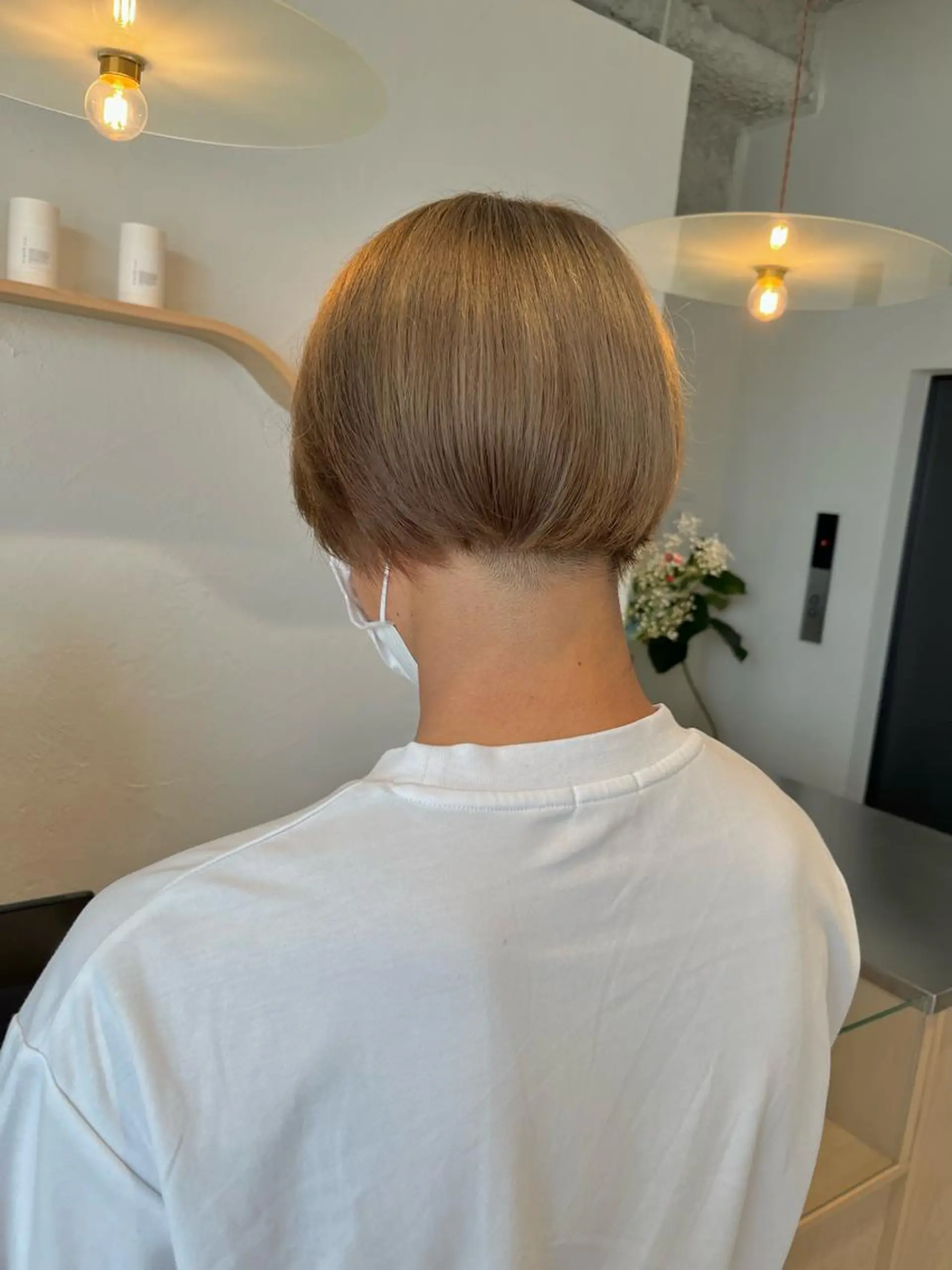 カラー メンズ メンズブリーチ ベージュカラー ブリーチ ミルクティーベージュ 石川 瑠琉のヘアスタイル