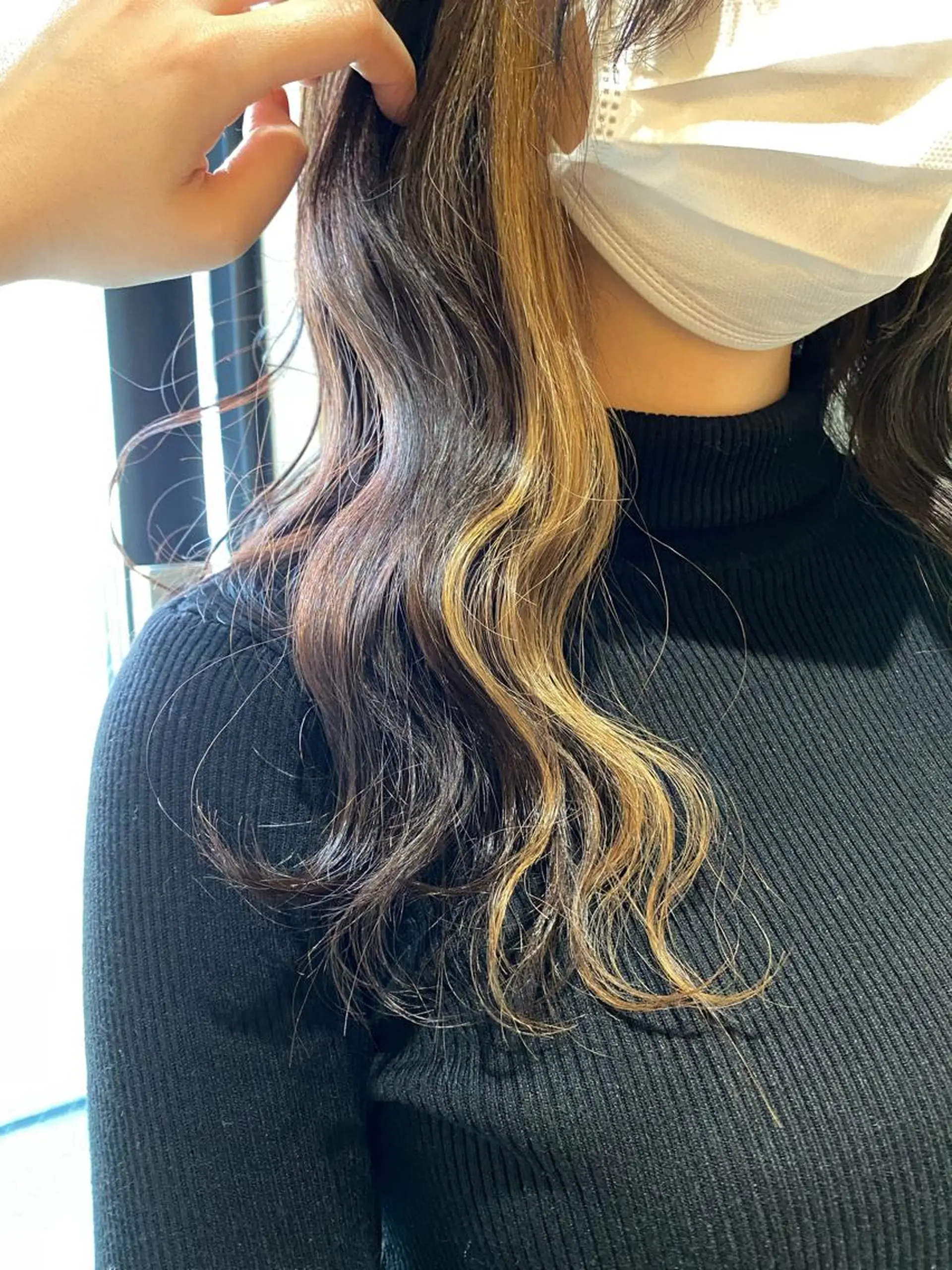 ロング ヘアカラー 水谷 菜央のヘアスタイル