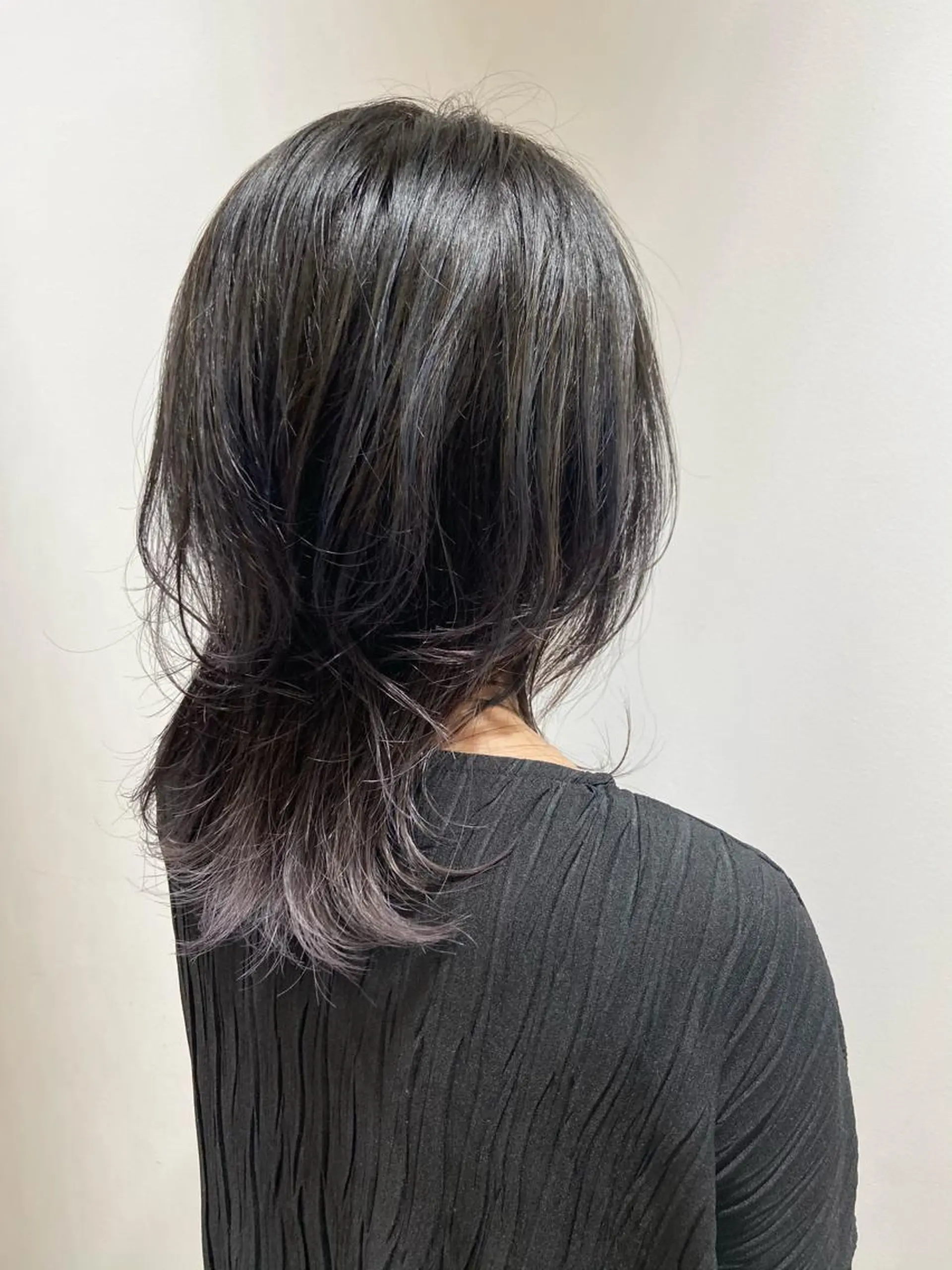 ミディアム カラー ヘアカラー 🐺ウルフ/レイヤー 似合わせ‎🤍沙羅のヘアスタイル