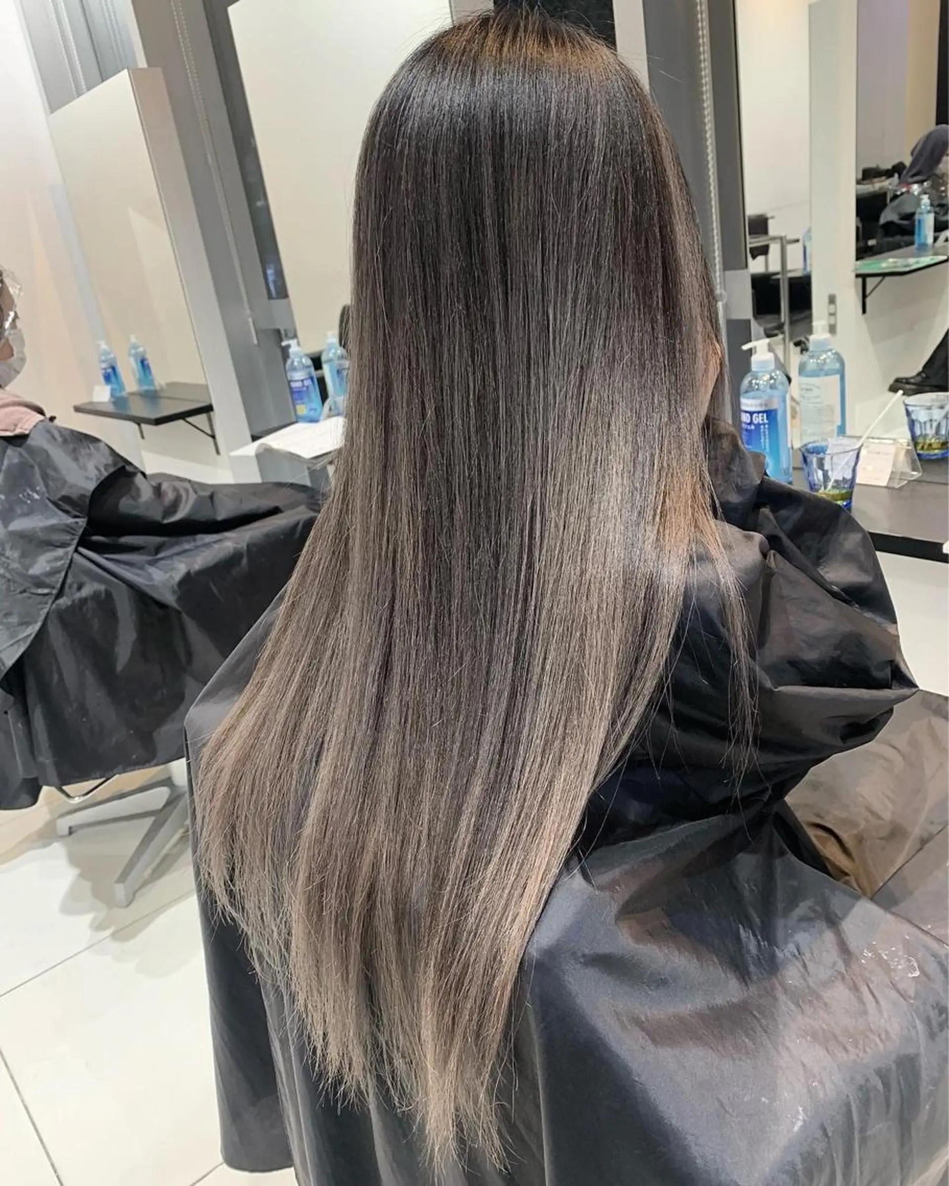 ロング カラー ベージュカラー グラデーションカラー ハイライトカラー くせ毛 外国人風カラー 阿部 圭悟のヘアスタイル